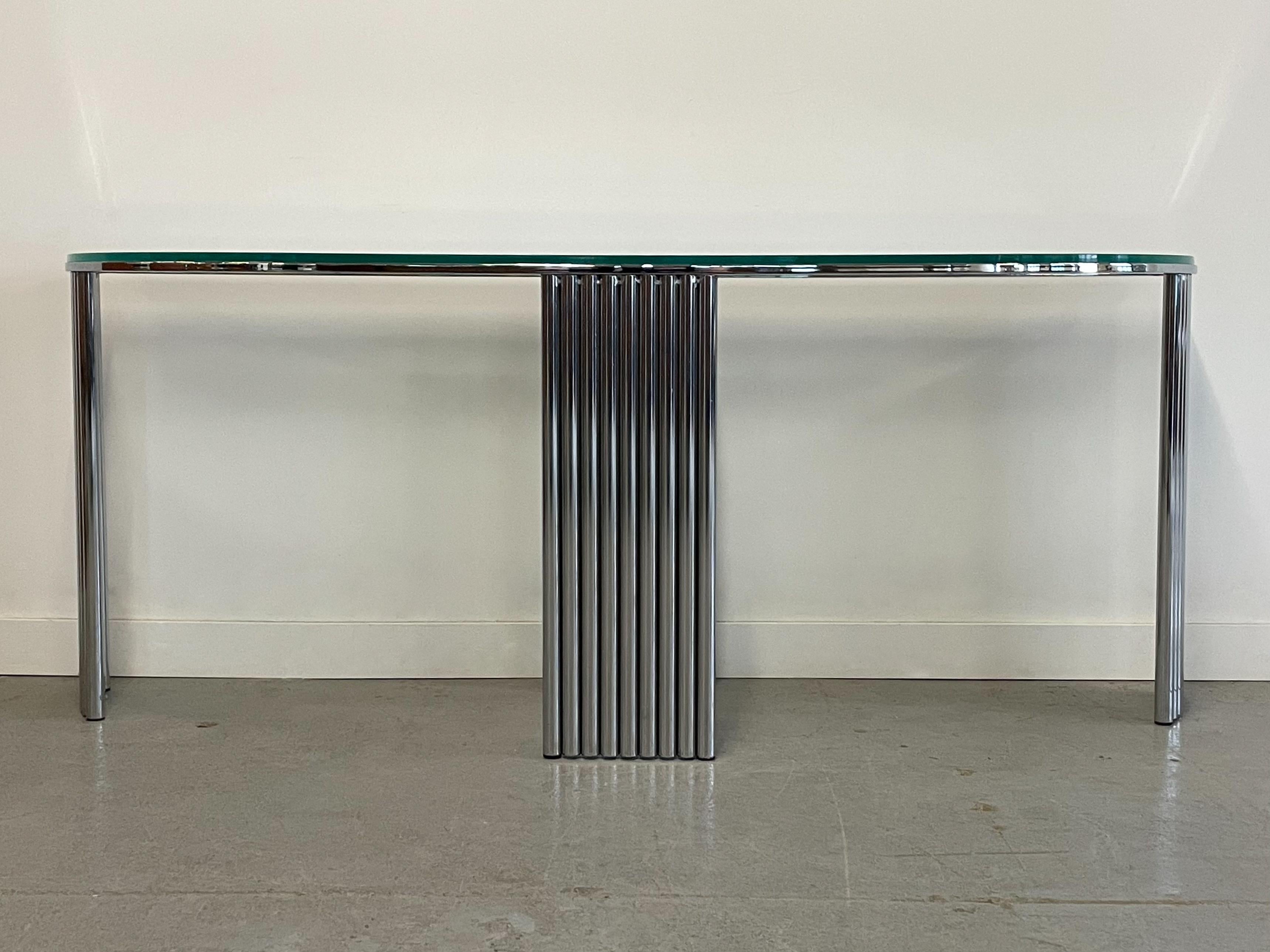 Konsolentisch aus Chromrohr und Glas im Art déco-Stil im Art déco-Stil in der Art von Vermillion LA im Angebot 1