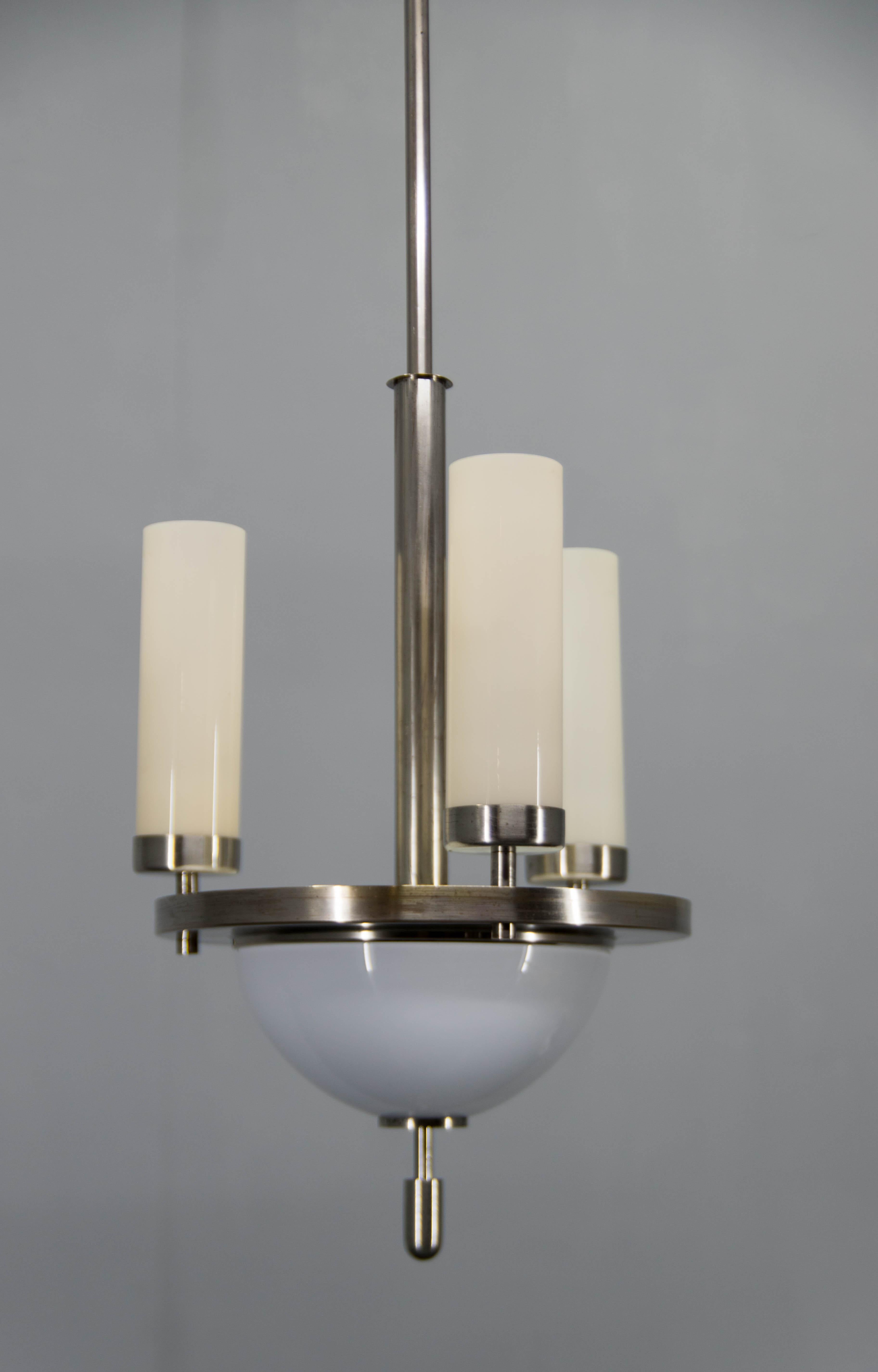 Européen Lustre Art Déco en nickel nickelé tubulaire, années 1920, restauré en vente