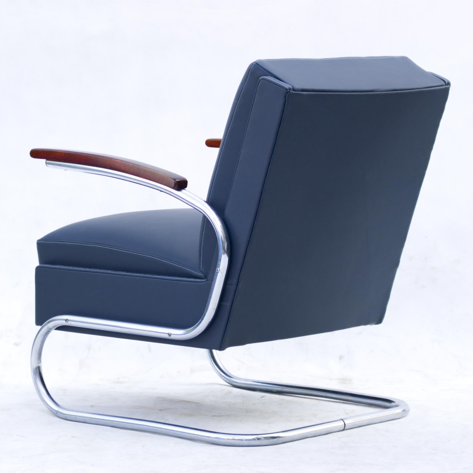 Blue Art Deco Tubular Steel Cantilever Armchair Fn 24 by Mücke & Melder, 1930s In Good Condition In Lucenec, SK