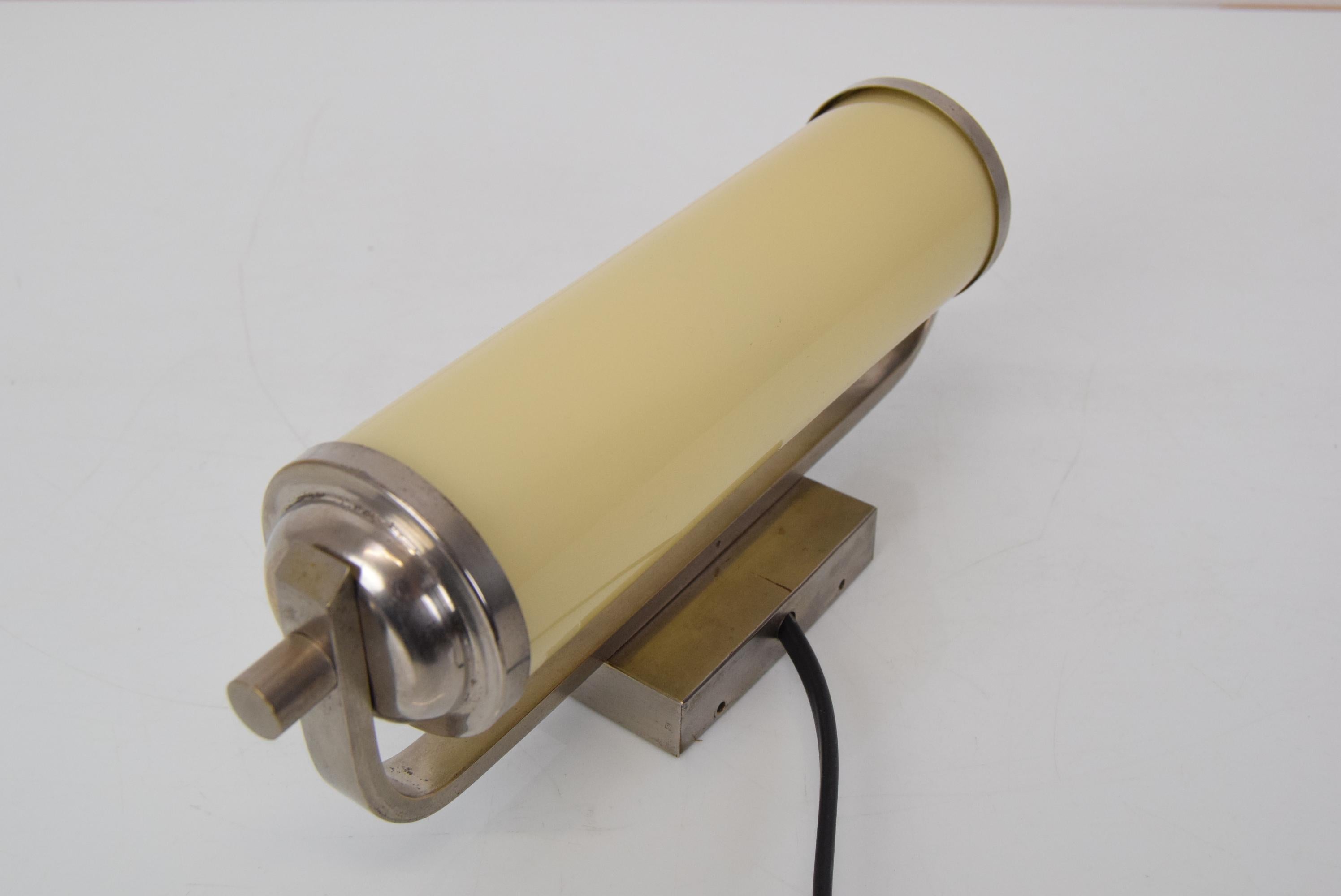 Lámpara Tubular de Pared Art Decó, Años 30 mediados del siglo XX en venta