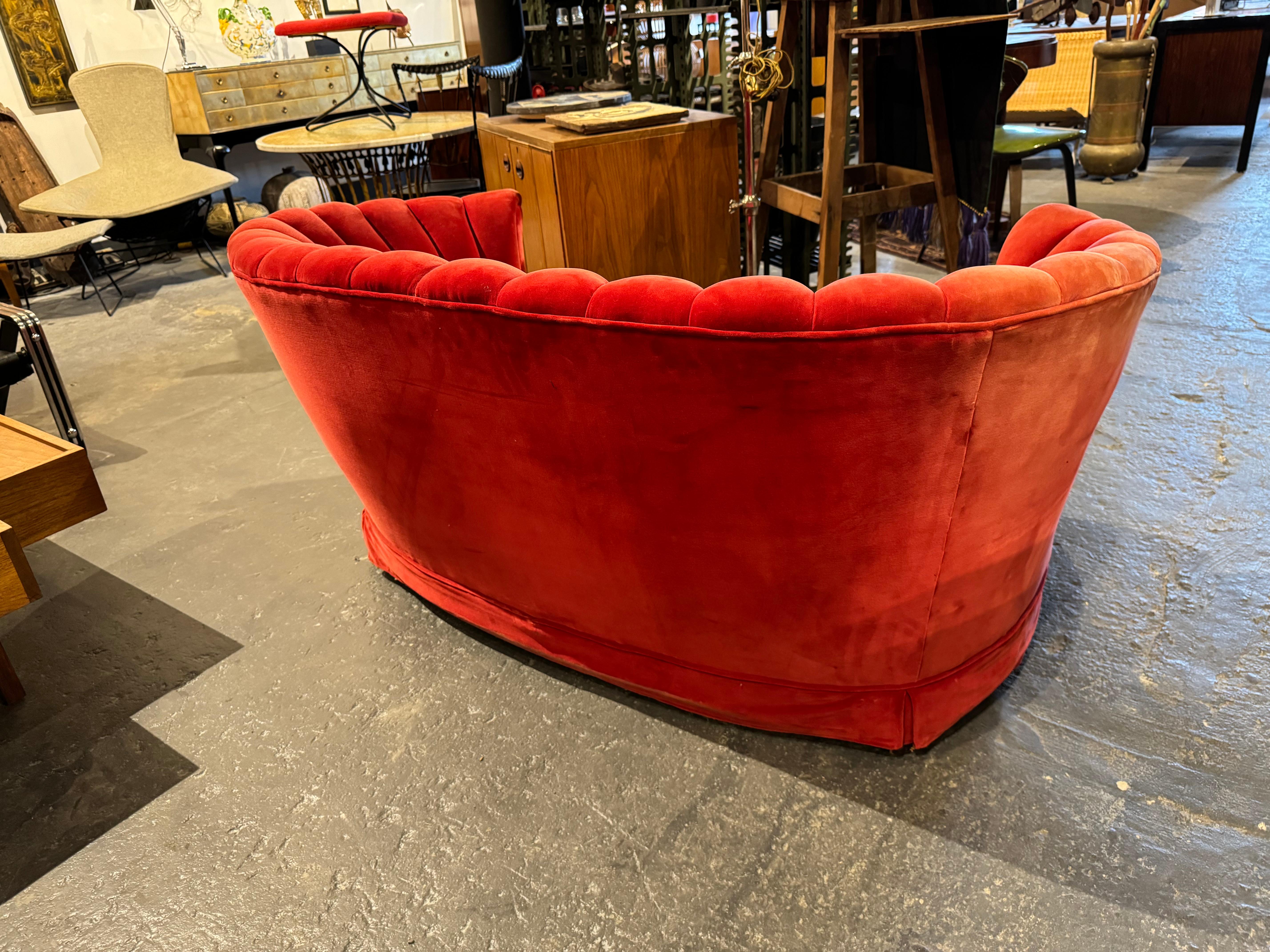 Velvet Art Deco Tufted Curved Shell Settee' .. fuchsia pink velvet / Denmark