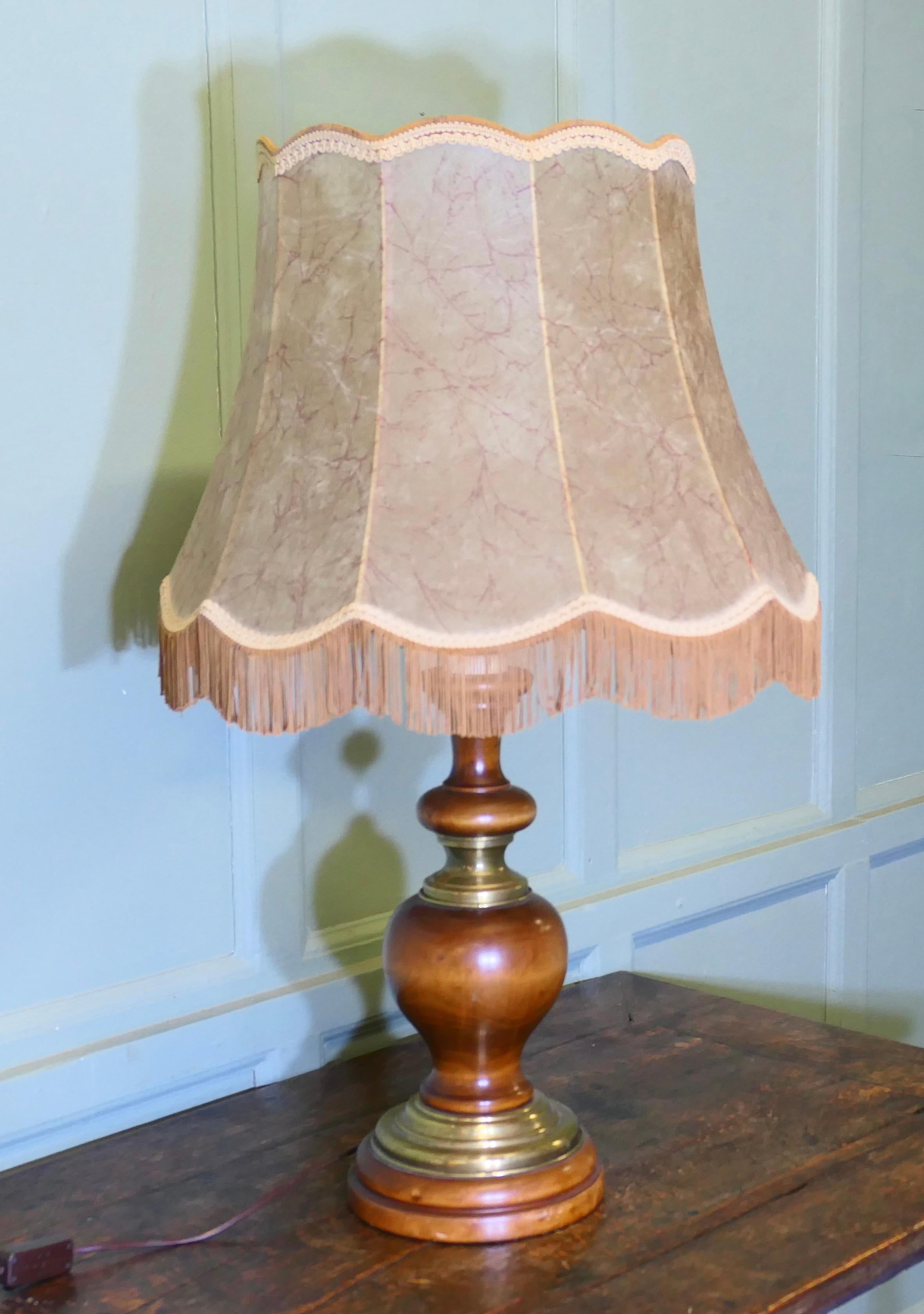 Art Deco Turned Walnut and Brass Table Lamp For Sale 1
