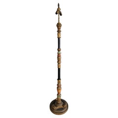 Art Deco gedrehte Wood Wood Stehlampe