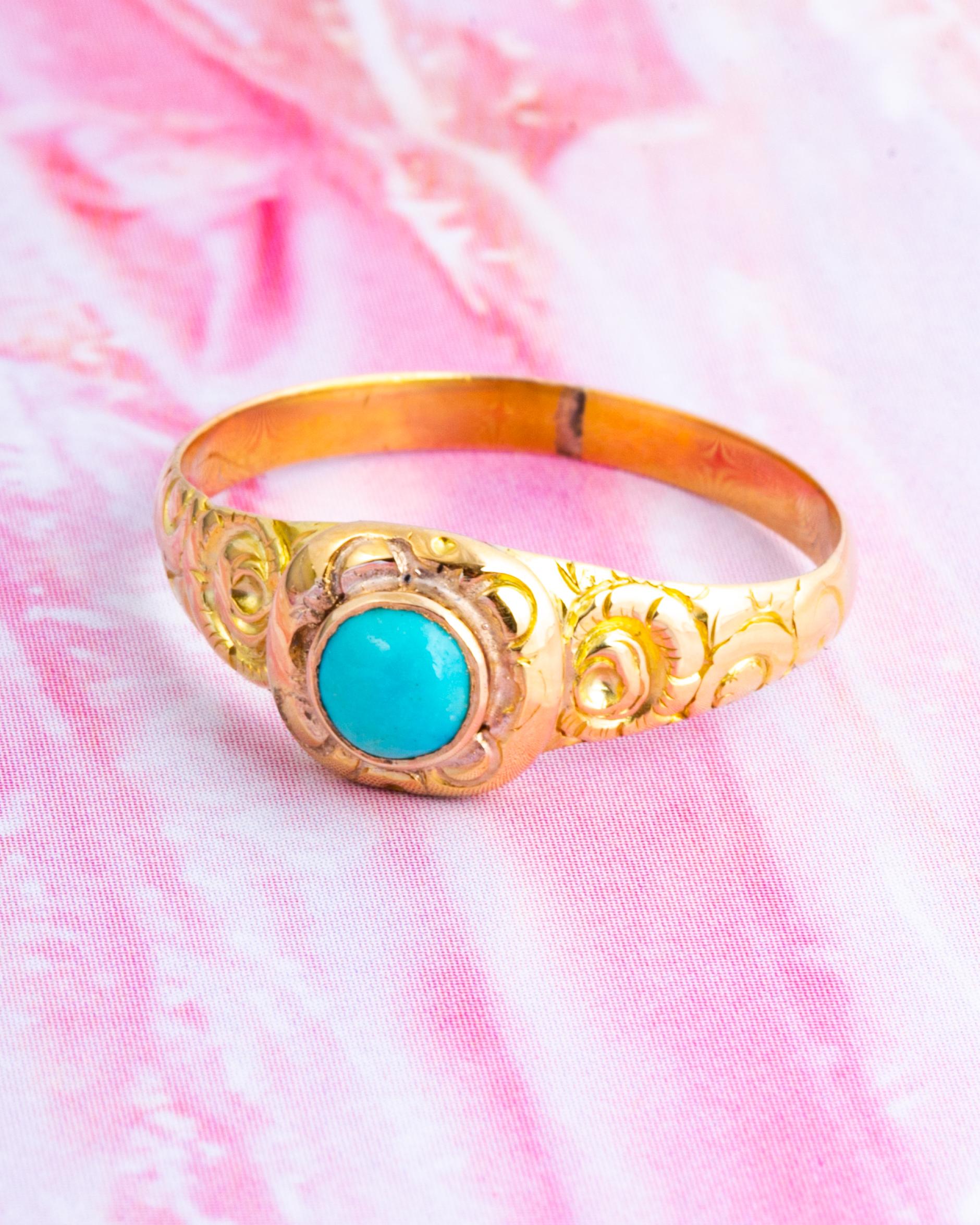Cabochon Art Deco Turquoise and 18 Carat Gold Ring For Sale