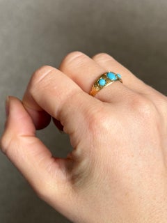 Art Deco Turquoise and 18 Carat Gold Three-Stone Gypsy Ring