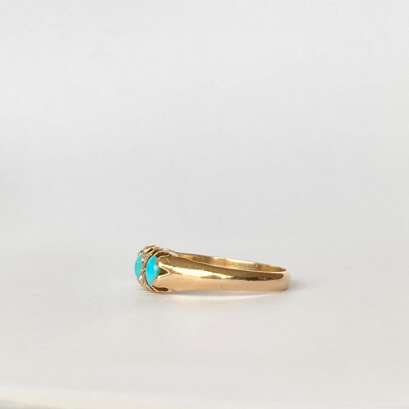Round Cut Art Deco Turquoise and Diamond 15 Carat Gold Three-Stone Ring