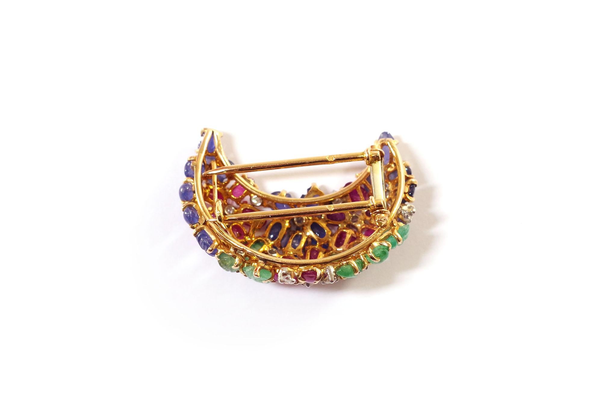 Cabochon Art Deco Tutti Frutti clip brooch in platinum and gold, crescent moon For Sale