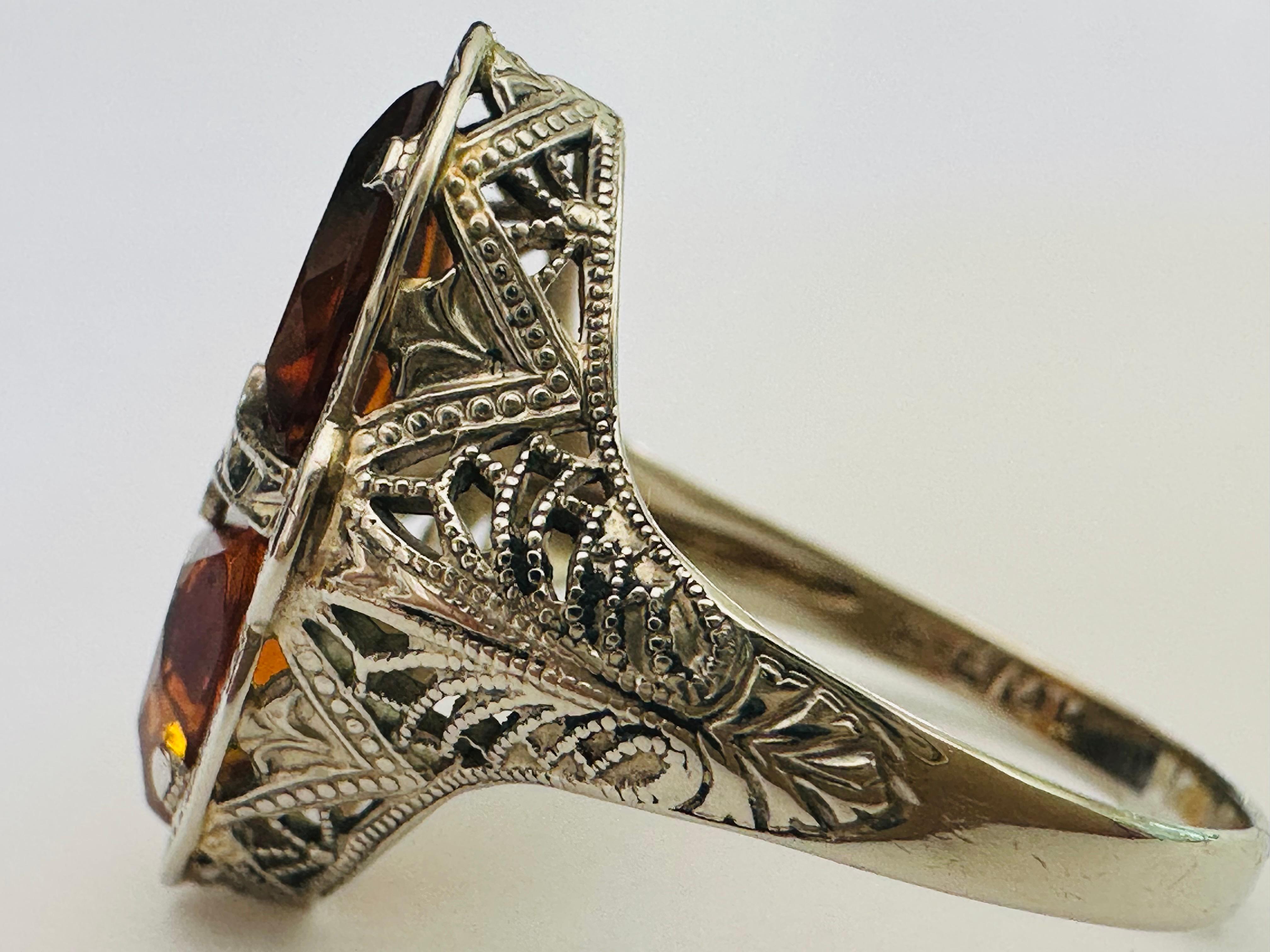 Art déco Bague cocktail art déco à deux citrines orange naturelles et filigrane en vente