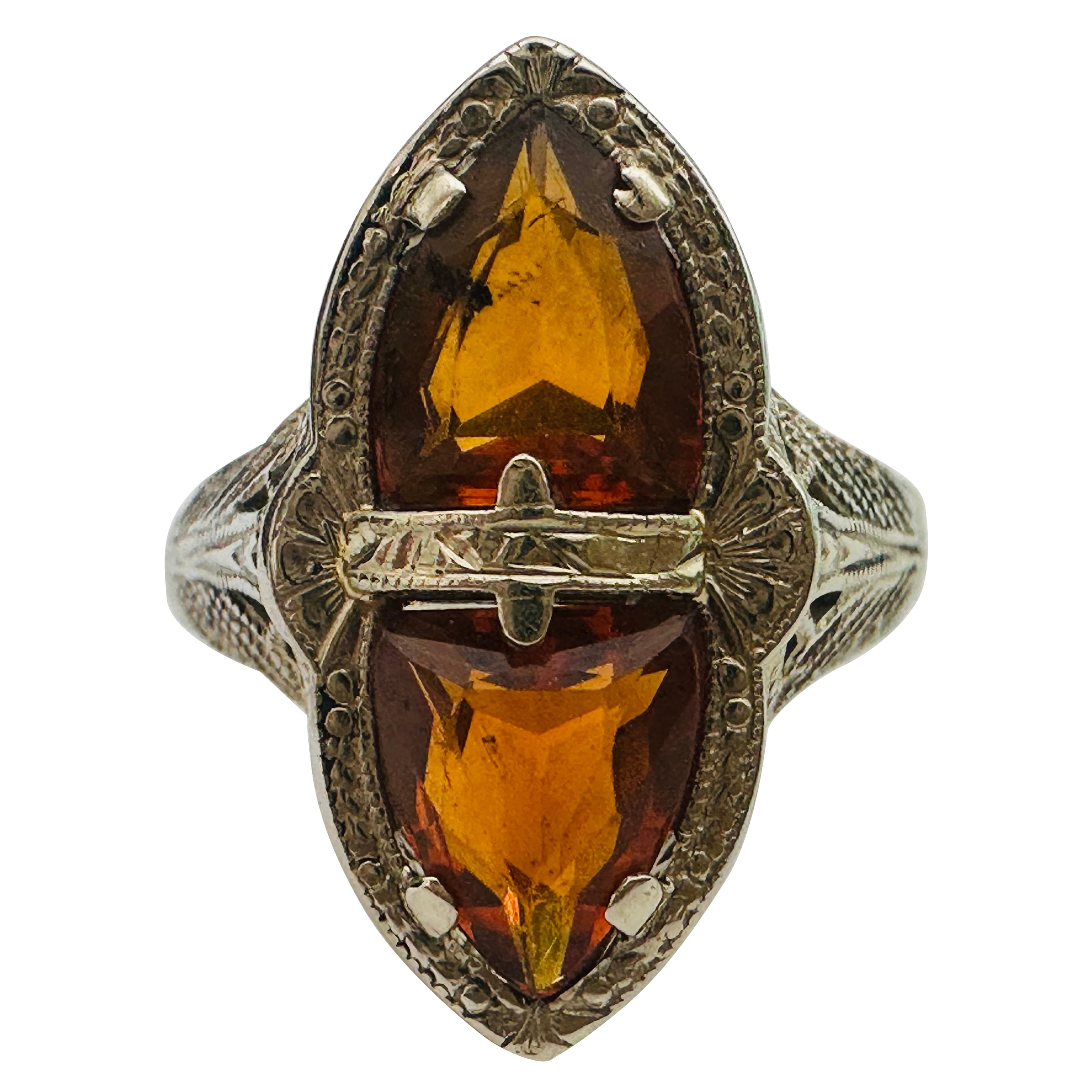 Bague cocktail art déco à deux citrines orange naturelles et filigrane en vente