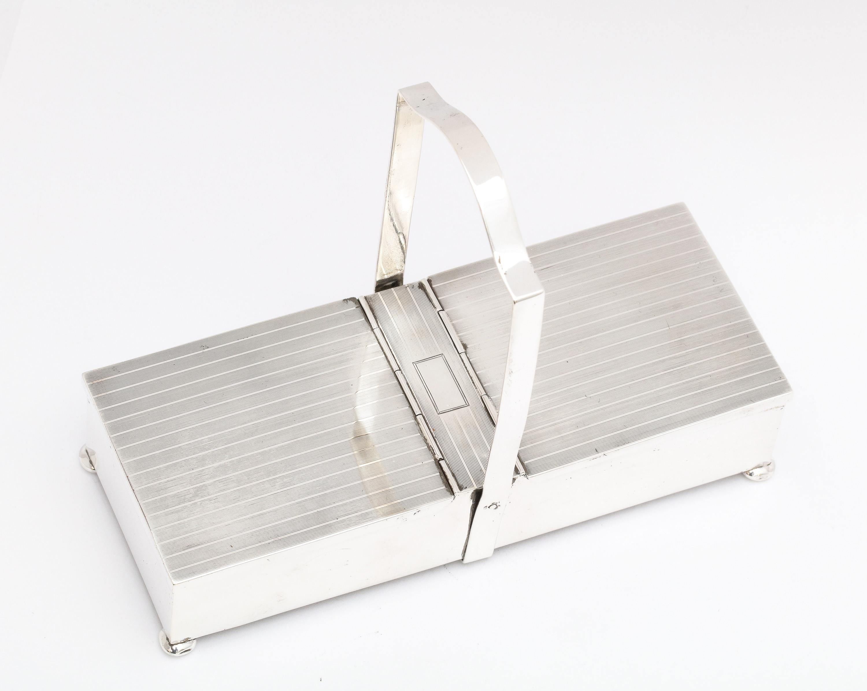  Art Deco Zwei-Fach-Sterling-Silber-Fuß-Tisch-Box mit Scharnier-Deckel   im Angebot 8