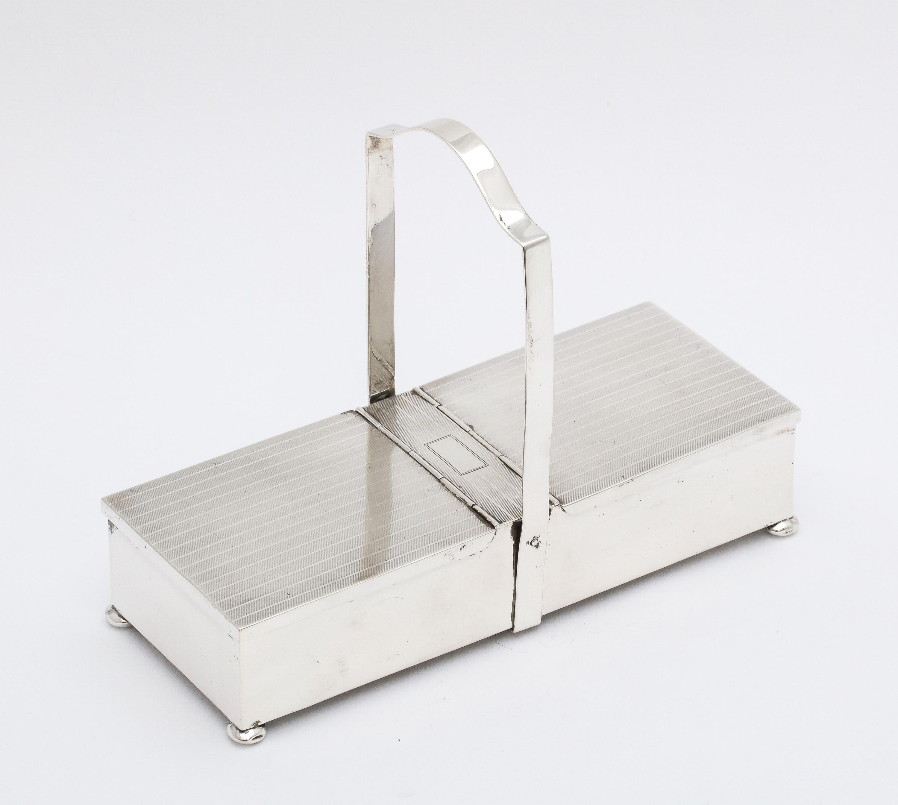  Art Deco Zwei-Fach-Sterling-Silber-Fuß-Tisch-Box mit Scharnier-Deckel   im Angebot 9