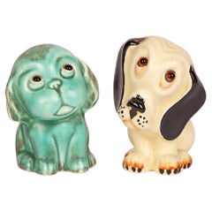 Art Decó Dos Figuras de Perro con Ojos de Cristal de Cerámica Inglesa