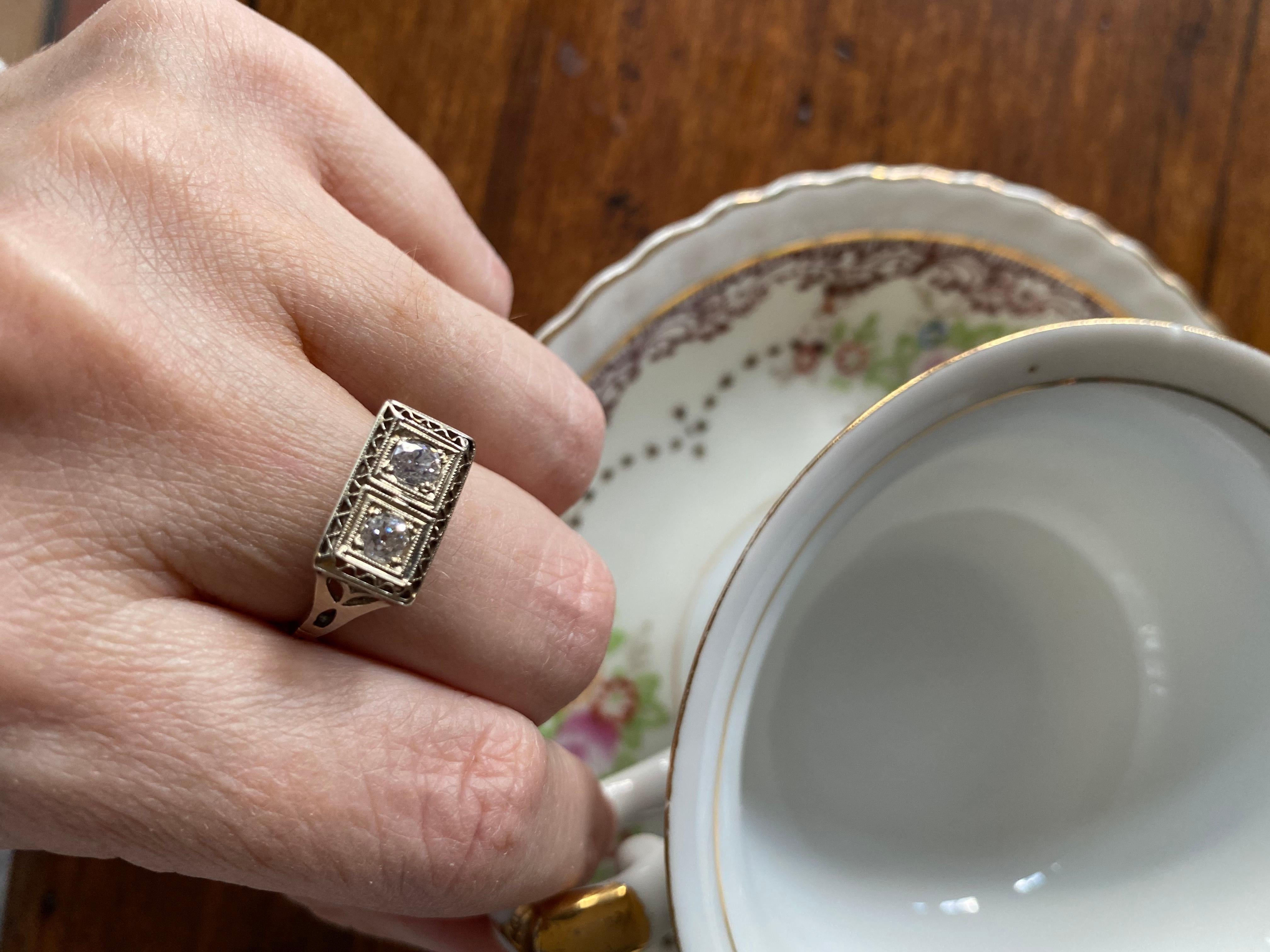 Art Deco Two-Stone Diamond and Filigree Ring For Sale 5