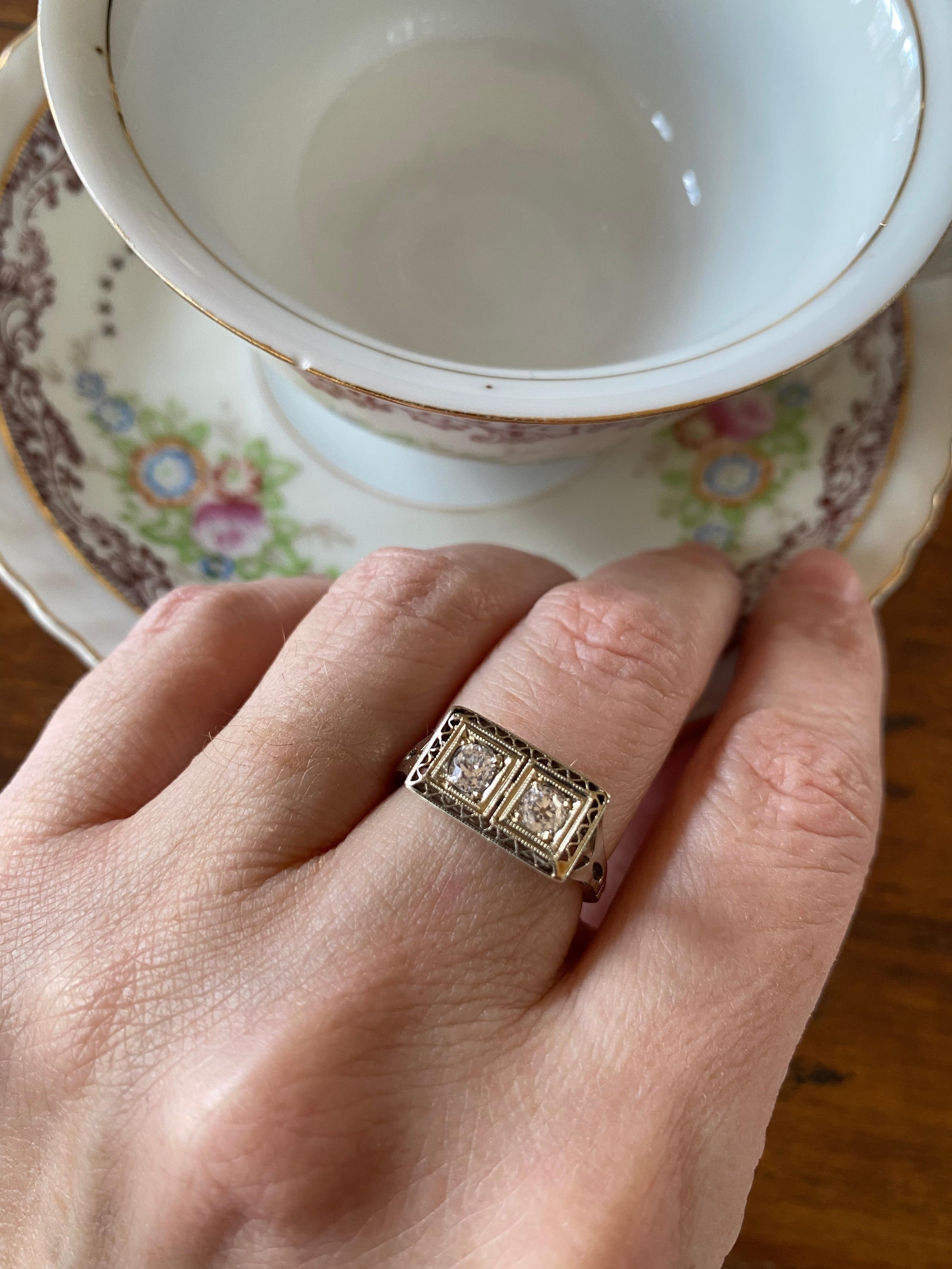 Art Deco Two-Stone Diamond and Filigree Ring  For Sale 6