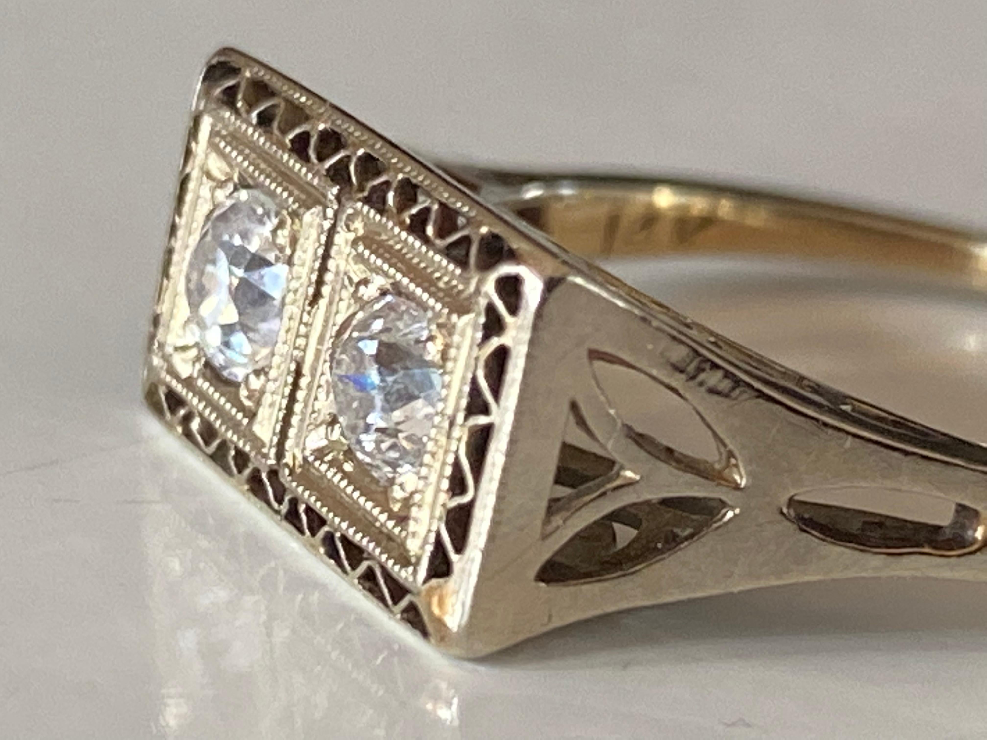 Art Deco Two-Stone Diamond and Filigree Ring For Sale 2