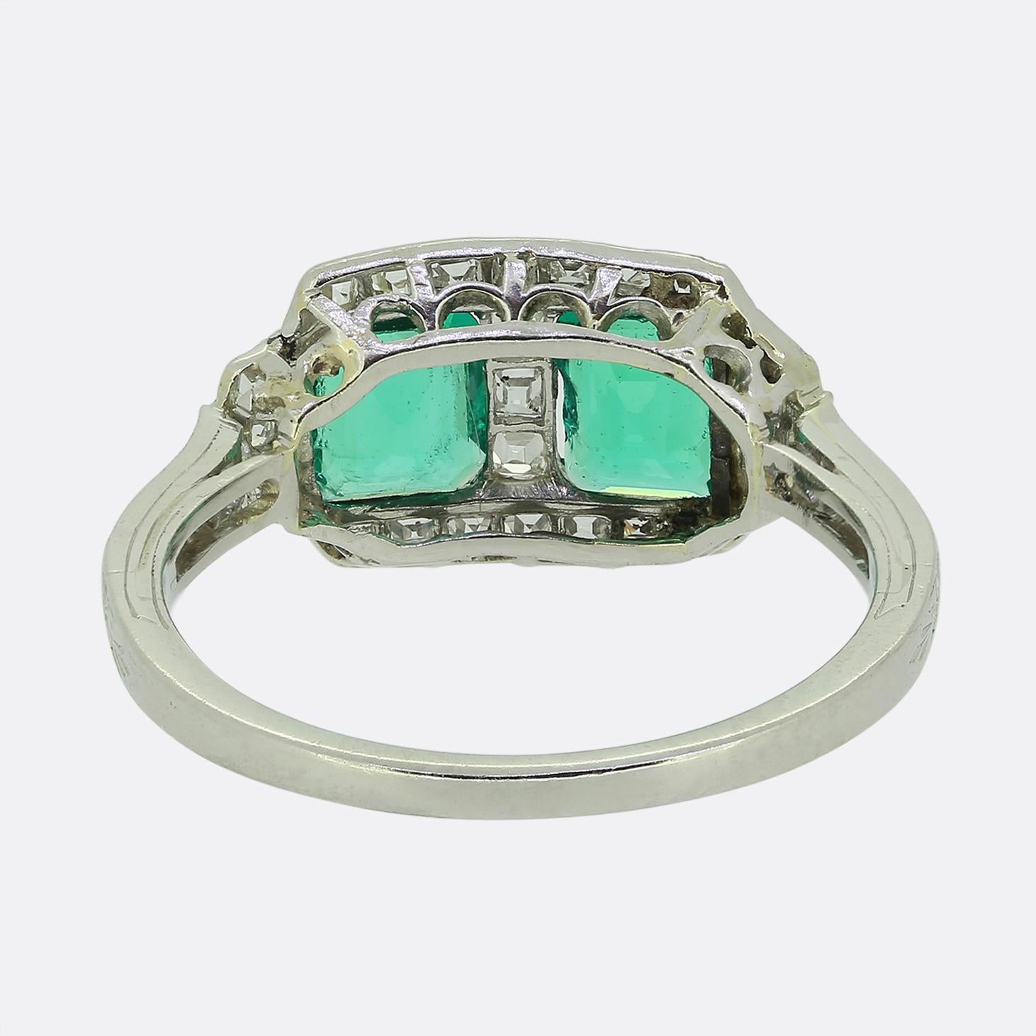 Art Deco Two-Stone Emerald and Diamond Ring In Good Condition For Sale In London, GB