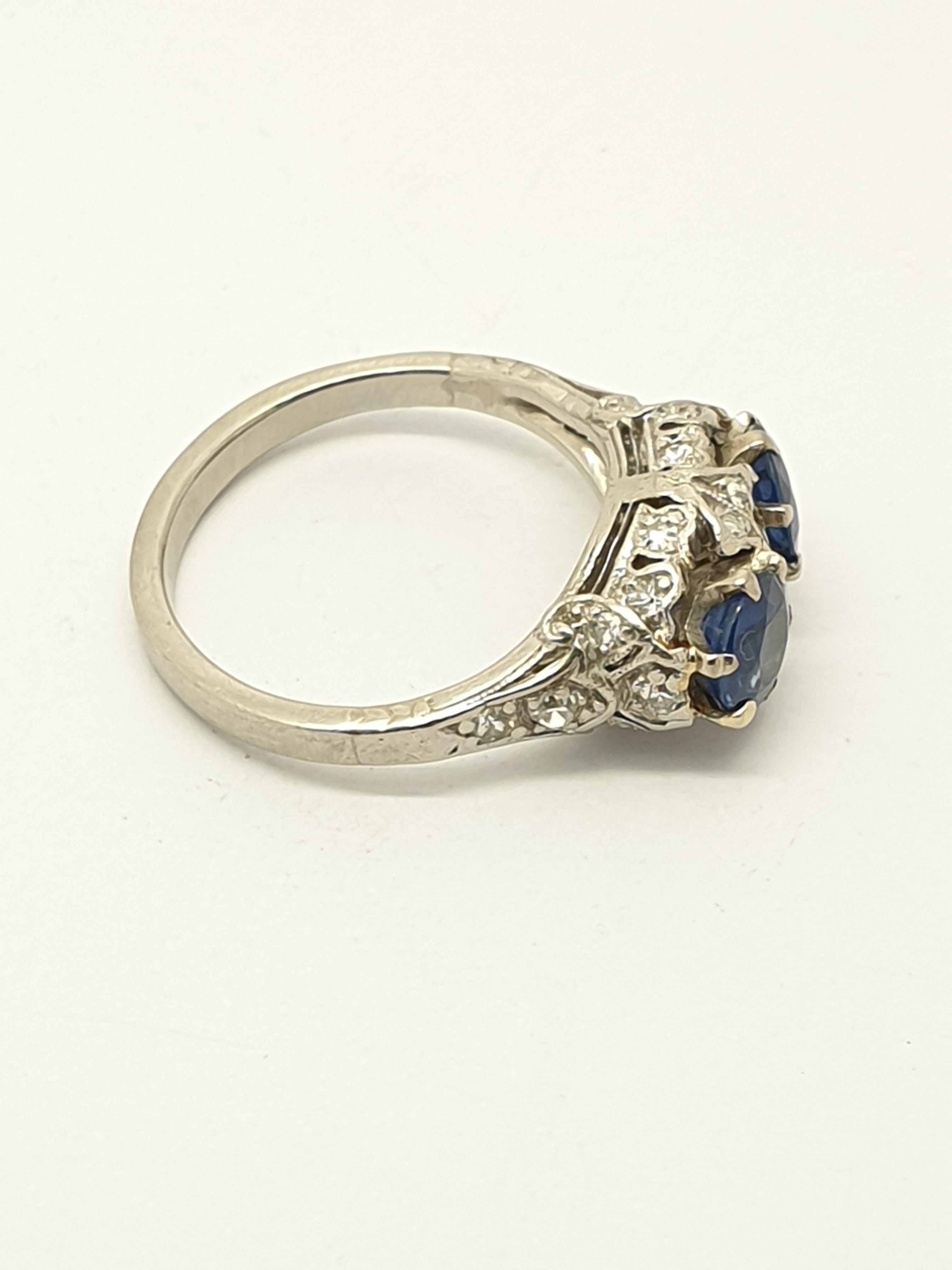Art Deco Two-Stone Sapphire Diamond Platinum Ring In Good Condition For Sale In Dublin, IE