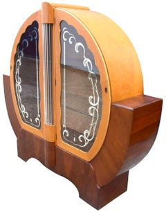 Art Deco Zweifarbiger blonder Vogelaugenahorn & Nussbaum Vitrine Vitrinenschrank:: um 1930