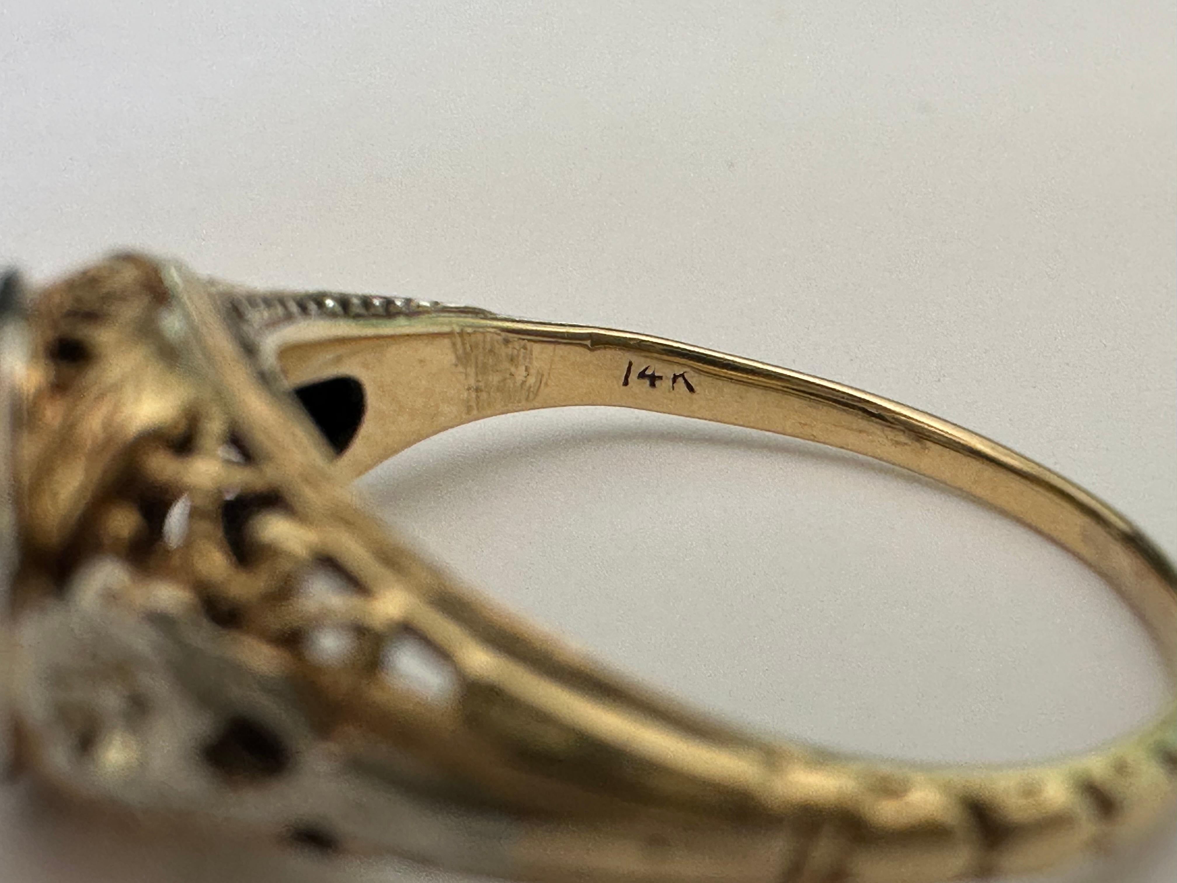 Taglio antico europeo Anello di fidanzamento solitario con diamante bicolore Art Deco in vendita