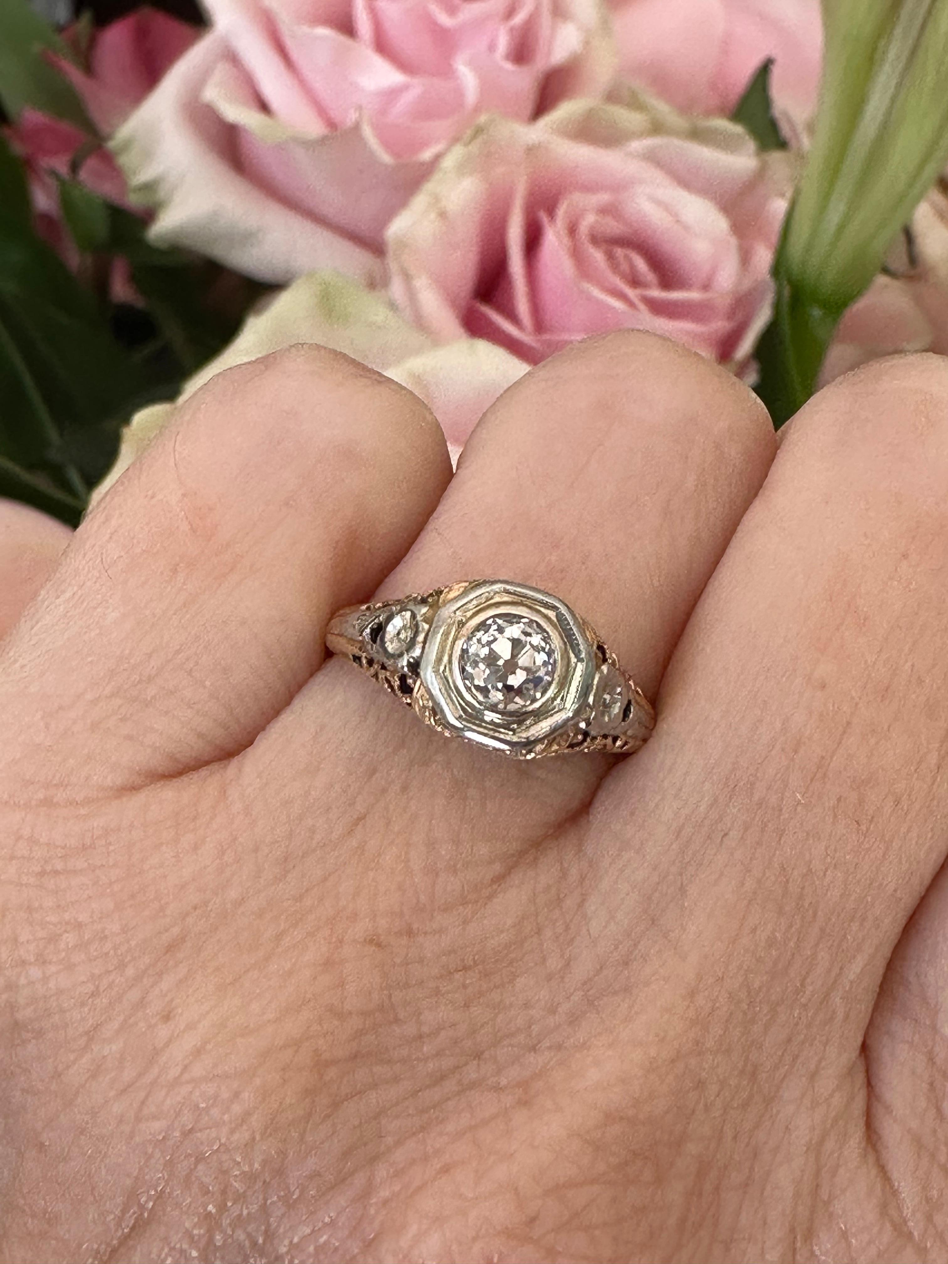 Anello di fidanzamento solitario con diamante bicolore Art Deco in vendita 3