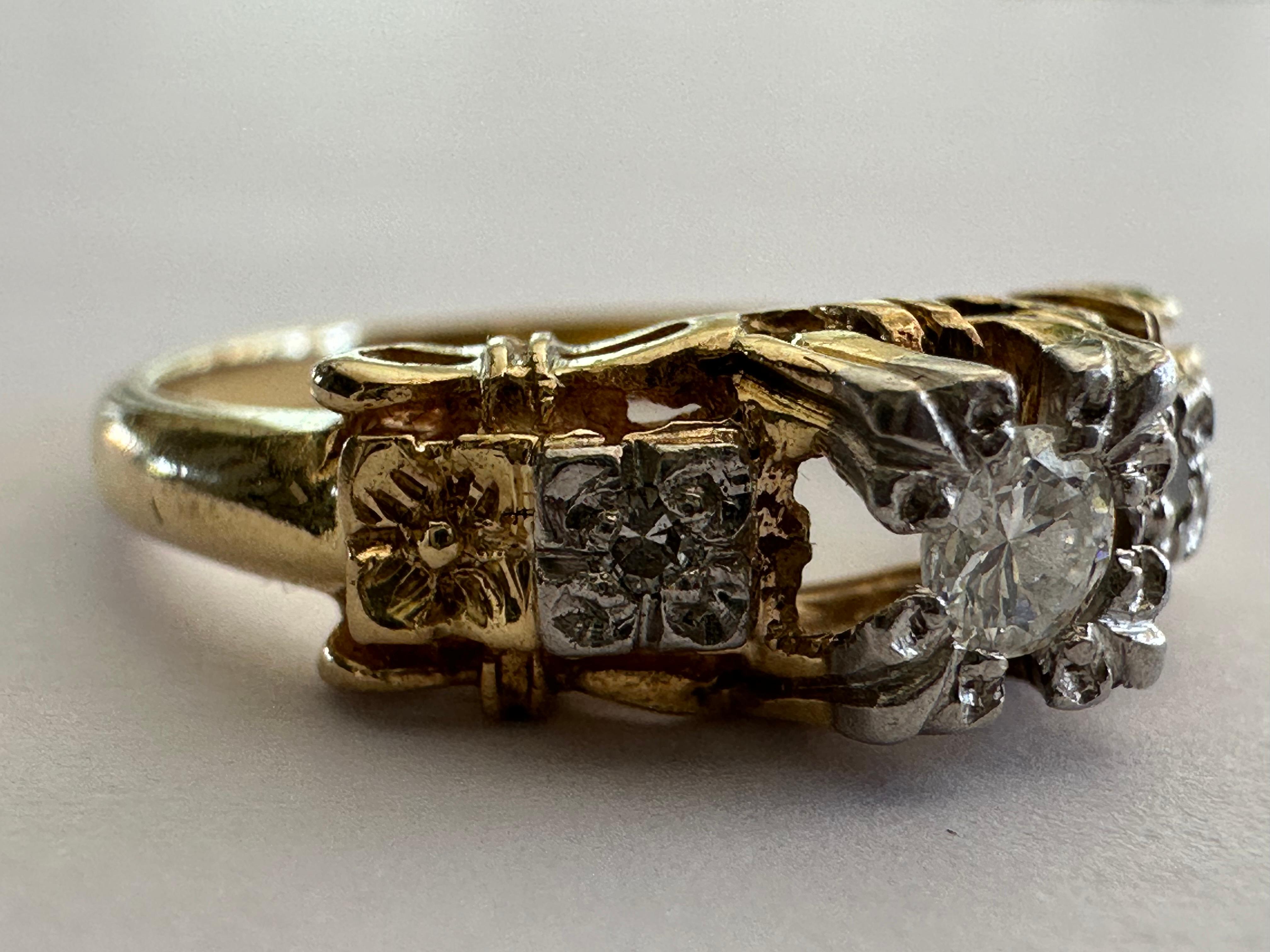 Art Deco Two-Tone Petite Diamond Flower Ring For Sale 3