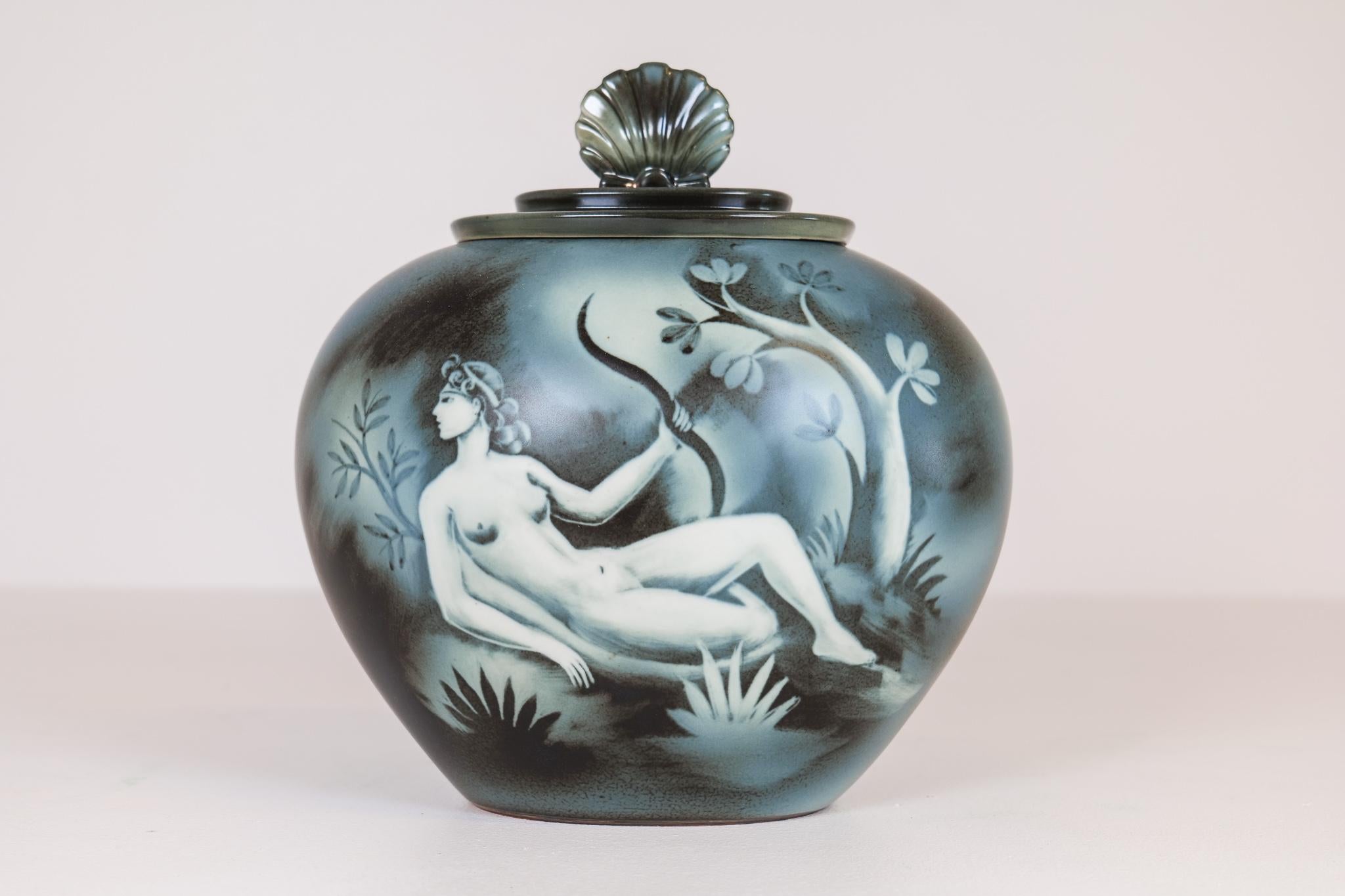 Stoneware Art Deco Unique Lidded Urn Flambé Gunnar Nylund Rörstrand, Sweden