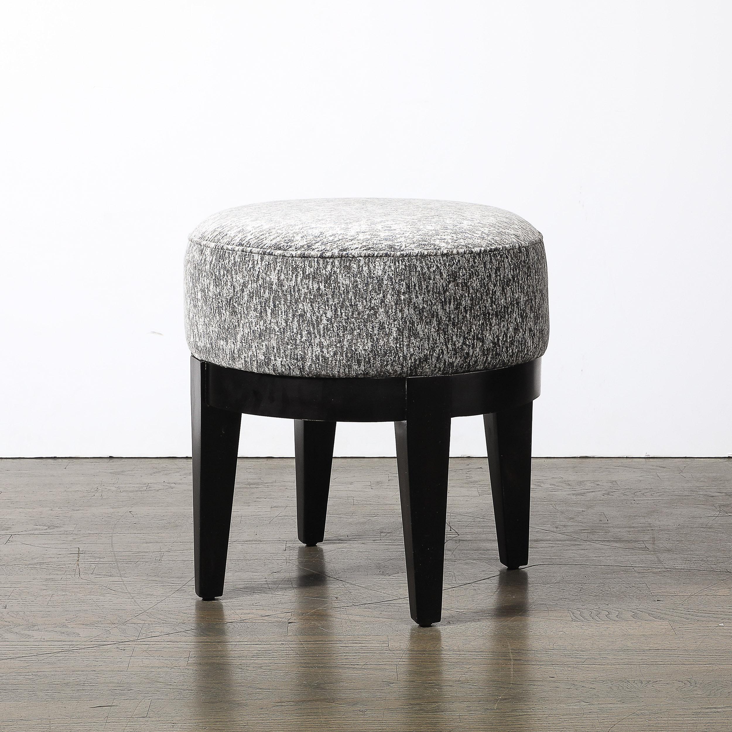 Art Deco gepolsterter Hocker in Nussbaum ebonisiert im Angebot 1