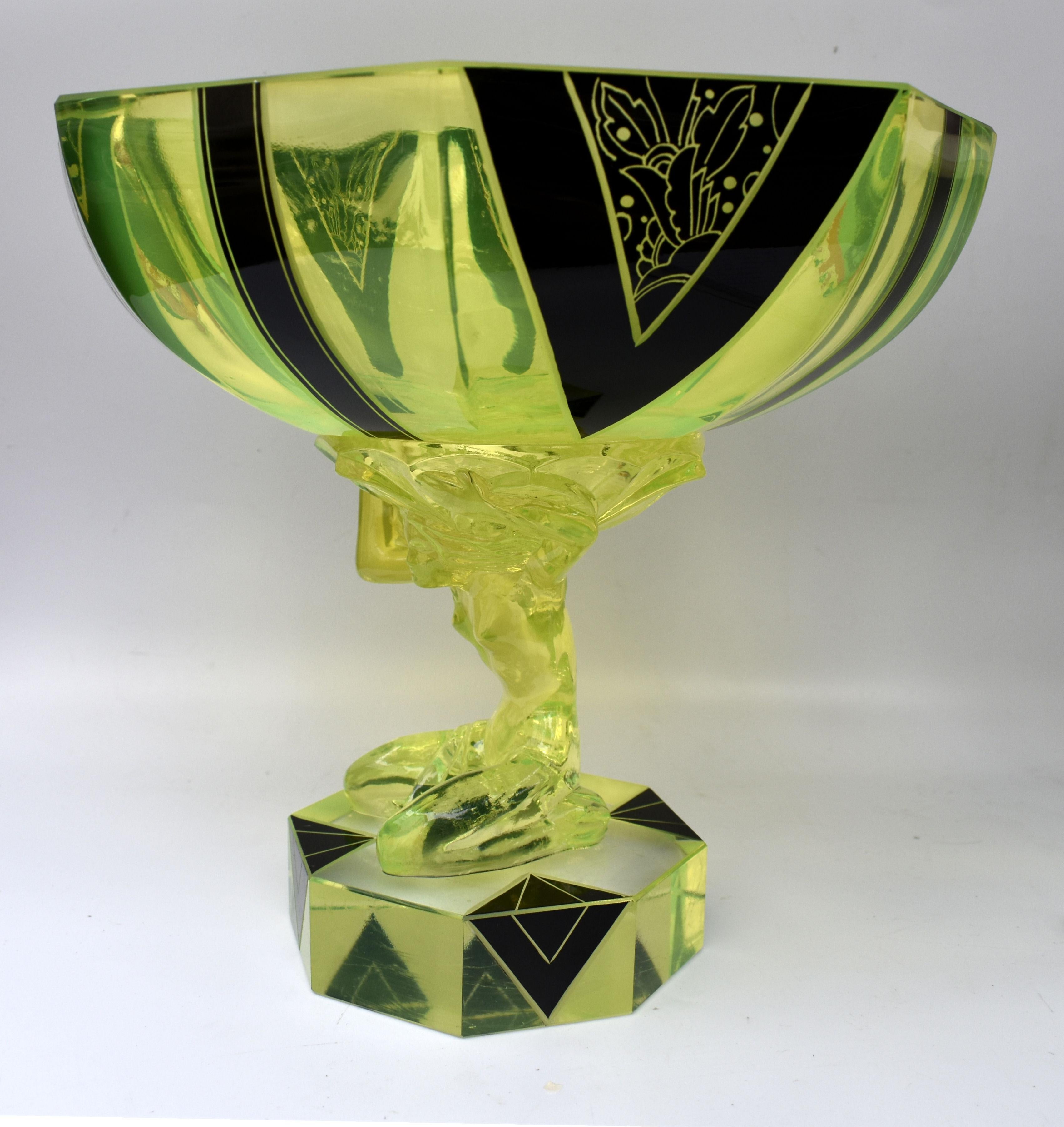 Art Deco Uranium Glass Comport Centrepiece, c1930 In Good Condition In Devon, England