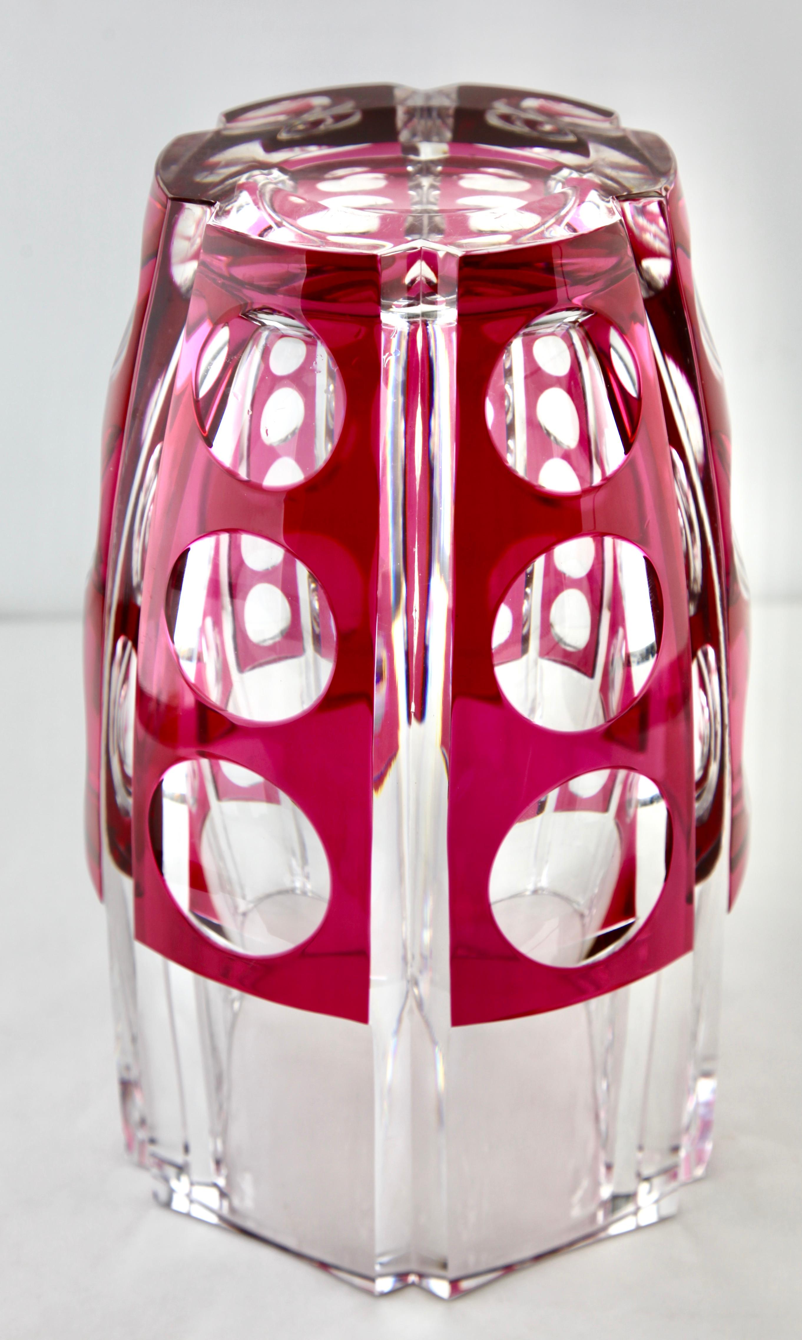 Jarrón de cristal Art Déco Val Saint Lambert tallado en transparente, firmado mediados del siglo XX en venta