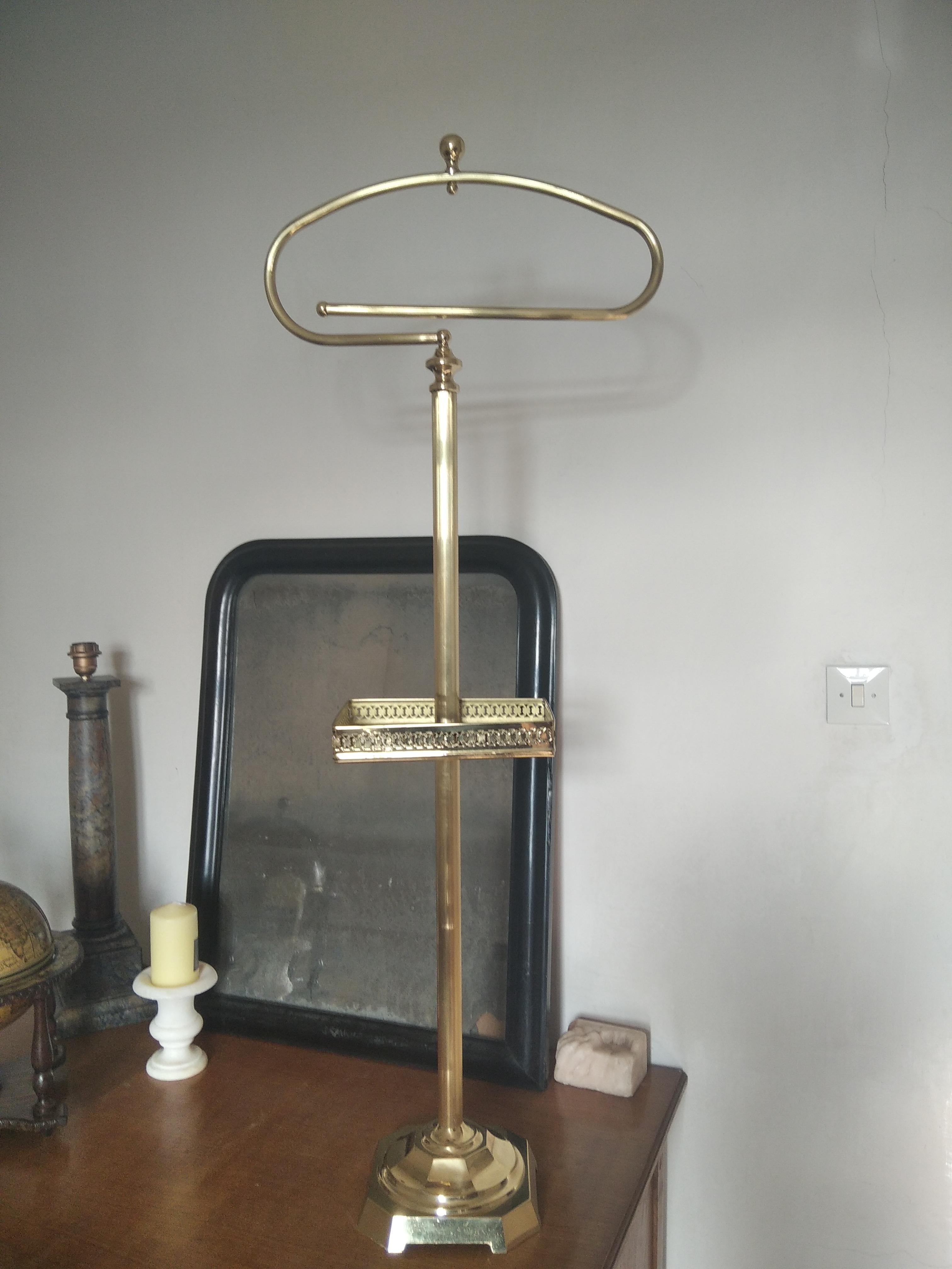 Art Deco Valet  in Gold Bronze or Brass,  Early 20th Century For Sale 6