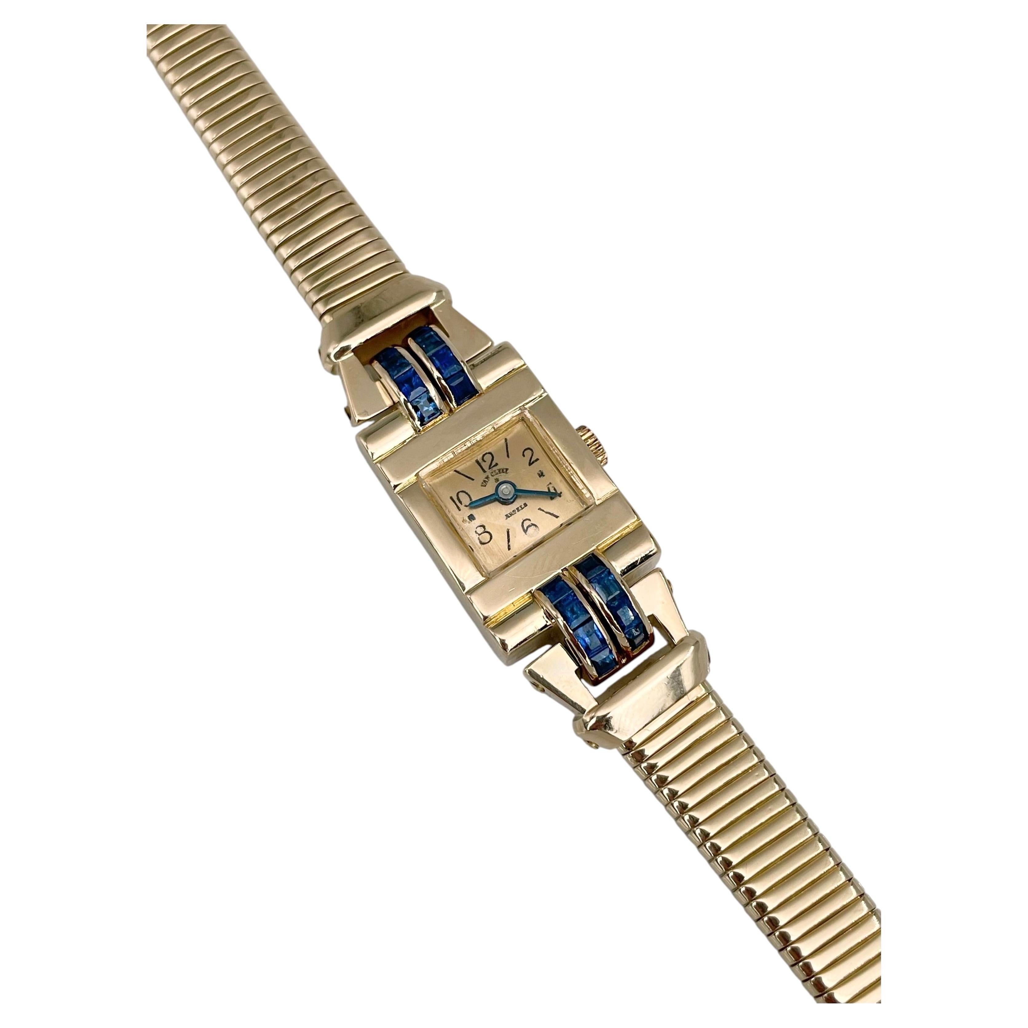 Art Deco Van Cleef & Arpels 18 Karat Gold Sapphire Lady Wrist Watch For Sale