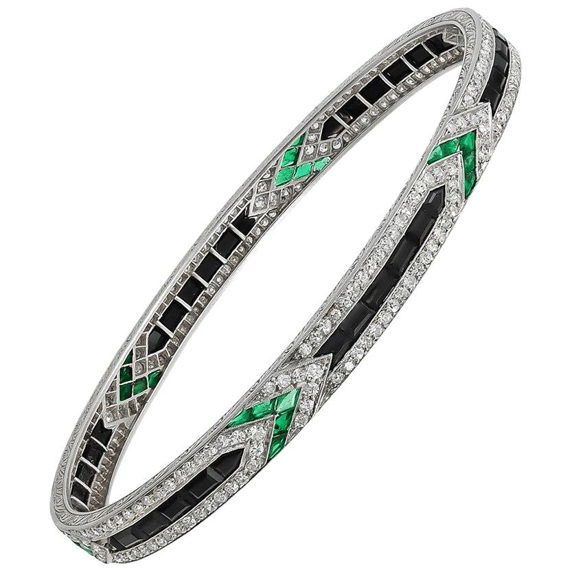 Van Cleef & Arpels Diamond Emerald Onyx Platinum Art Deco Bangle Bracelet  For Sale