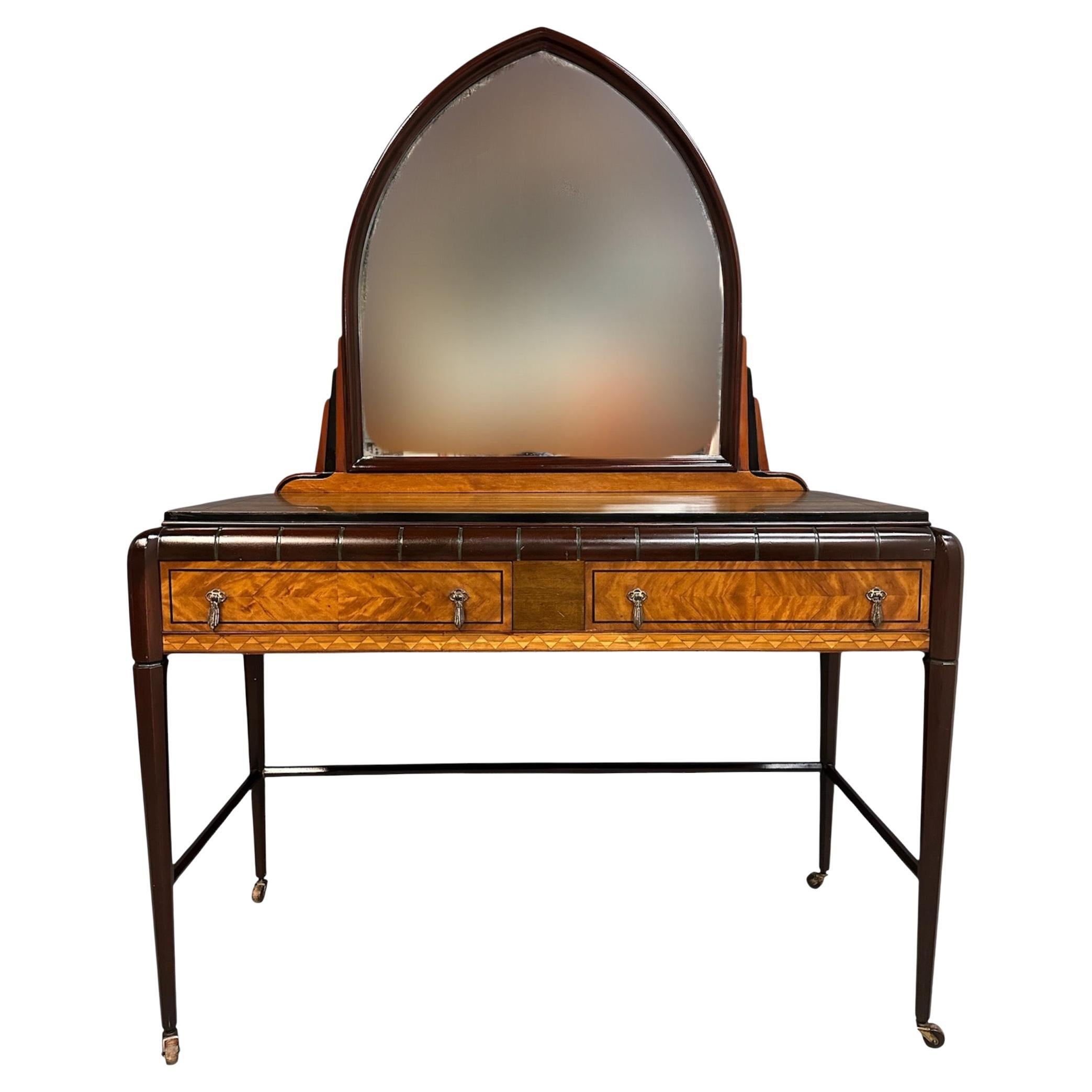 Art Deco Eitelkeit von J. B. Van Sciver mit Parkettintarsien und Wolkenkratzermotiven im Angebot