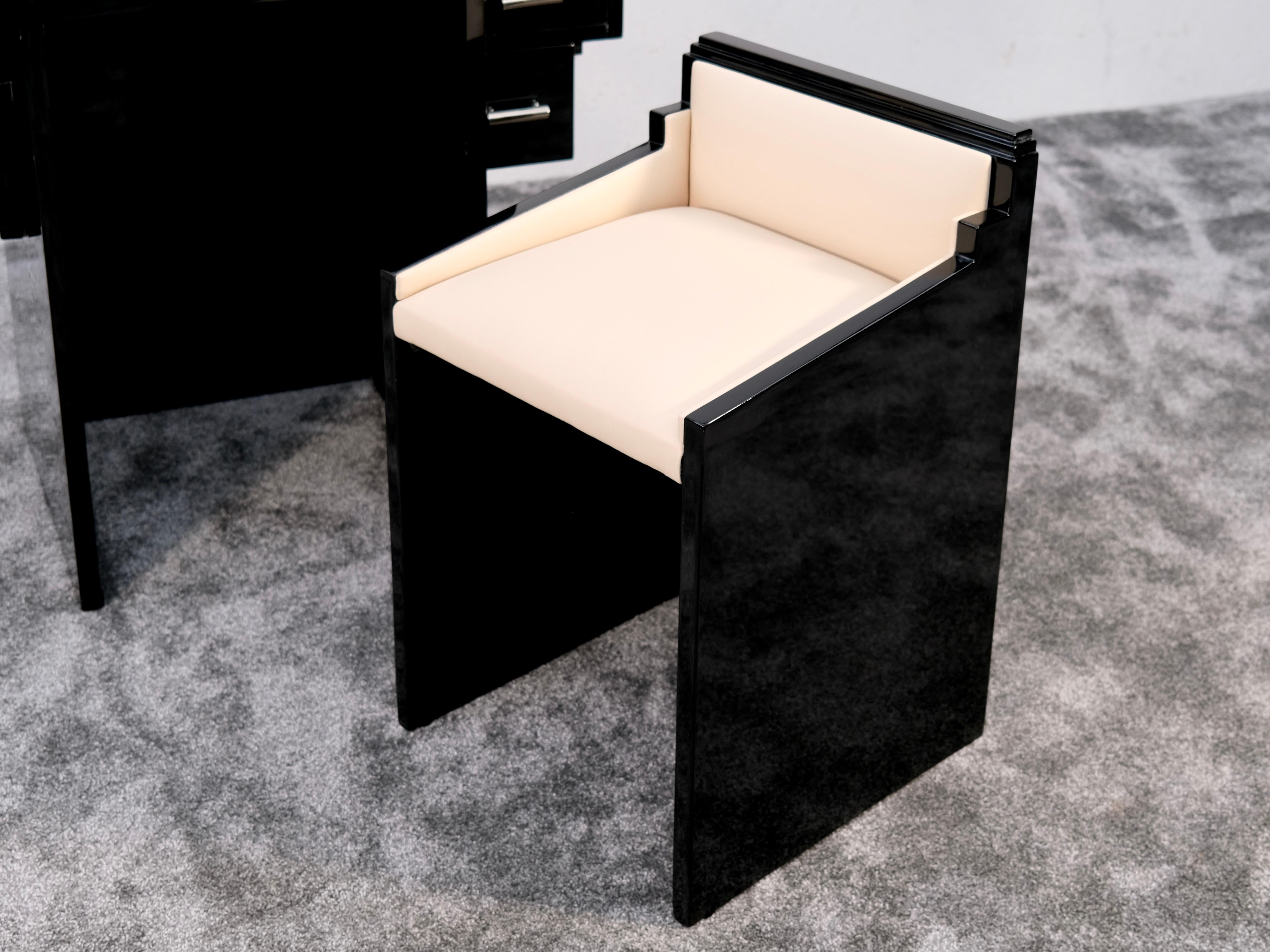 Beech Art Deco Vanity Desk Coiffeuse in Black Lacquer with Stool, France 1940s