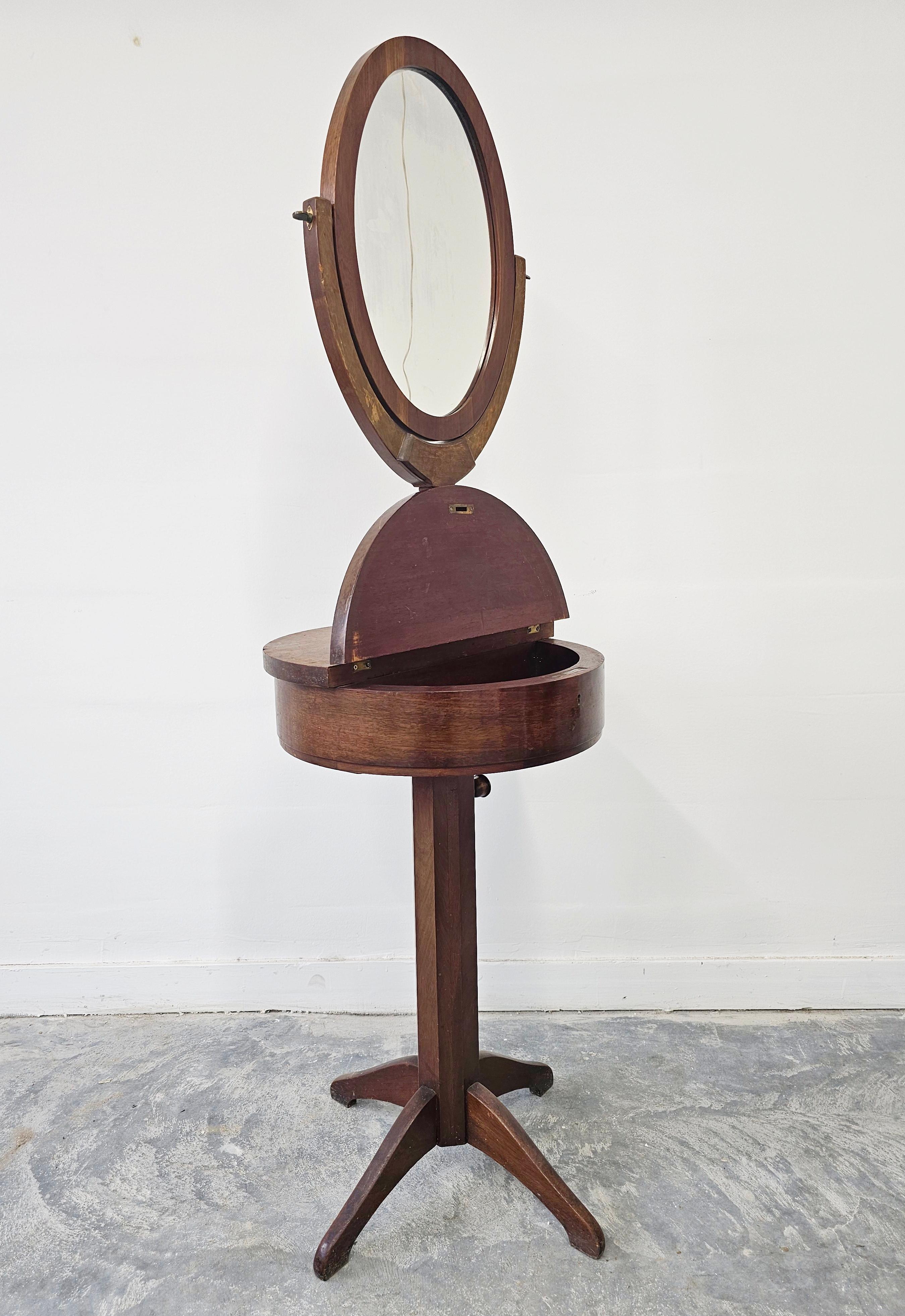 Vanità Art Deco per uomo o basamento da barba con specchio in mogano in vendita 3