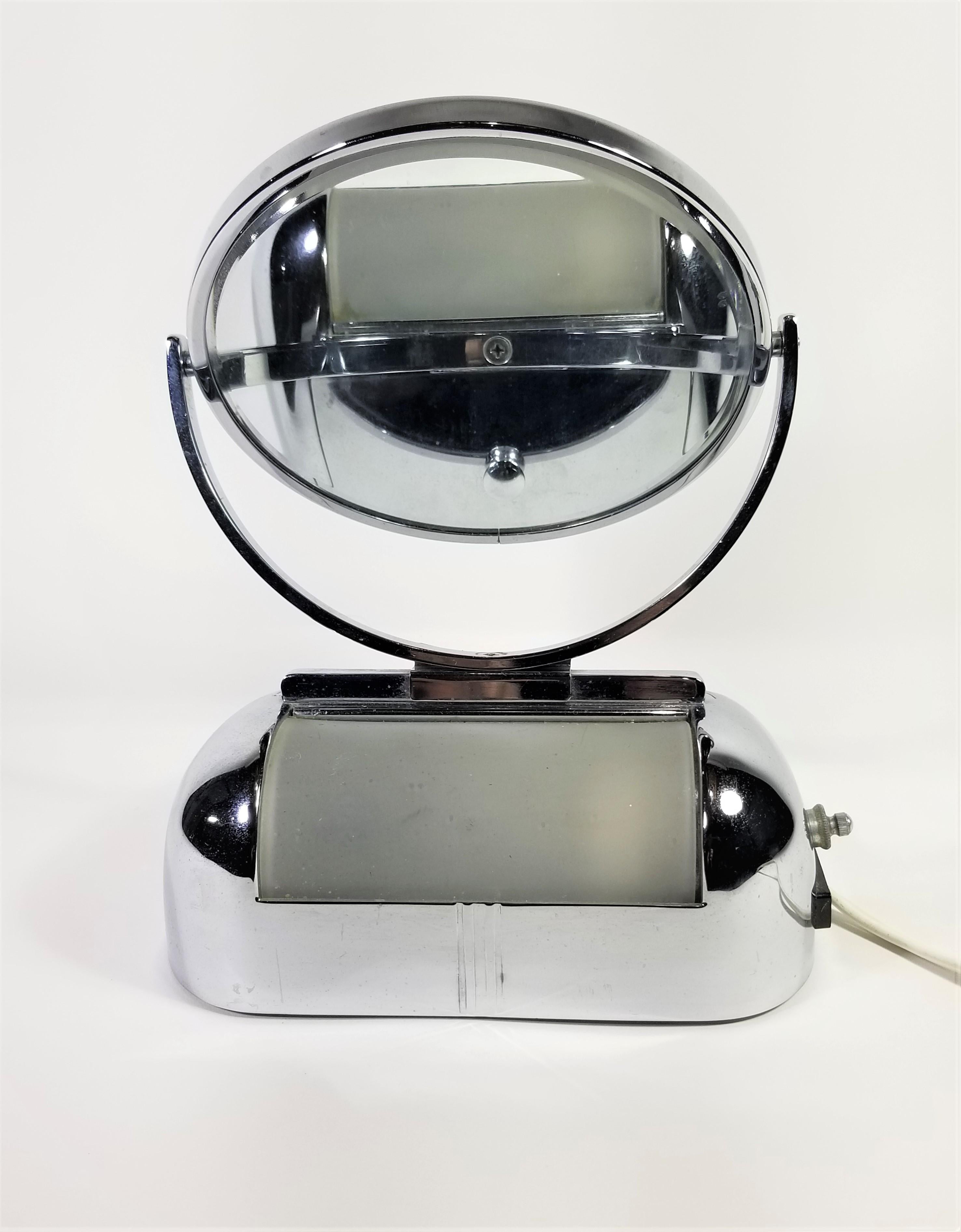 Specchio di Vanità Art Deco Mirror In condizioni buone in vendita a New York, NY