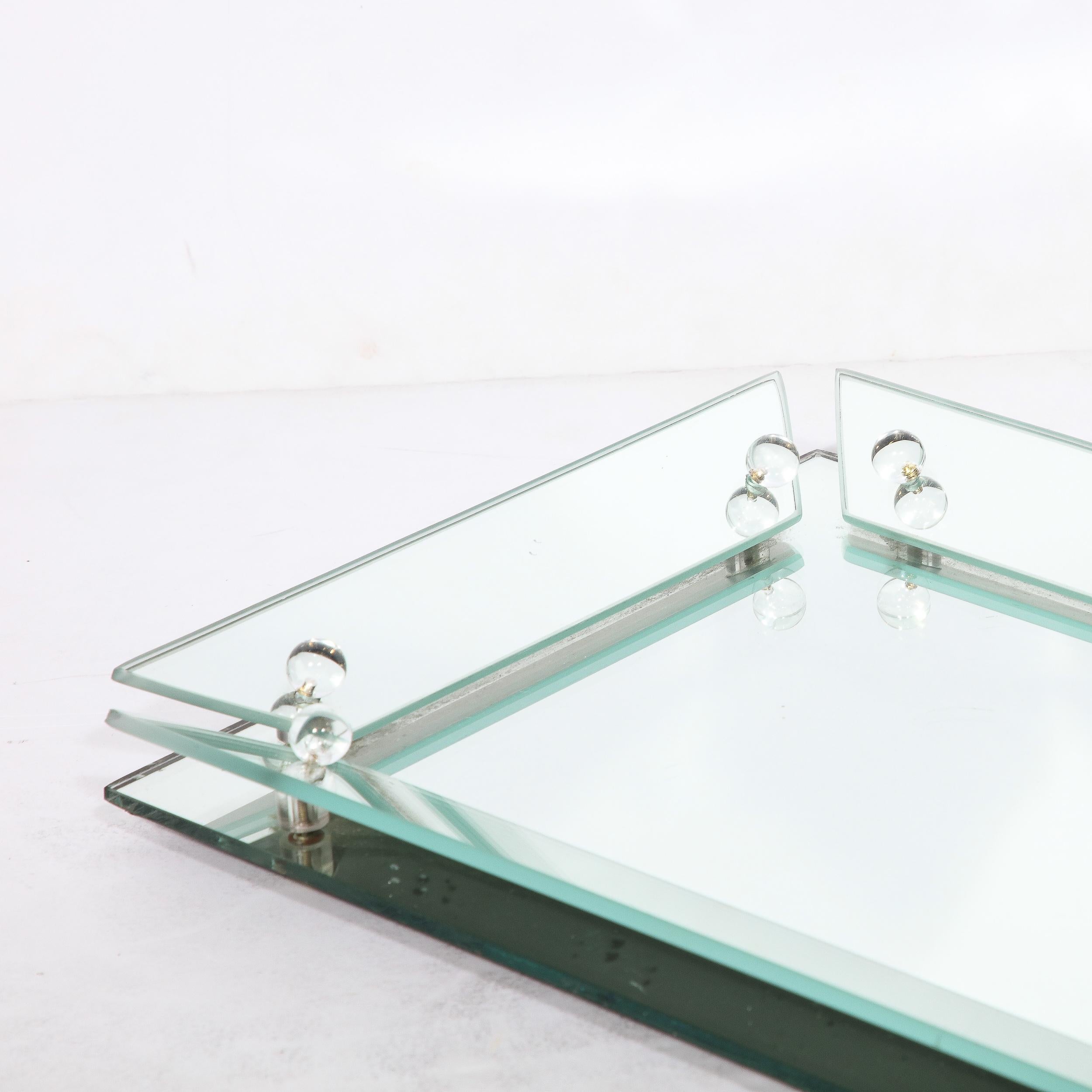 Schminktablett im Art déco-Stil aus abgeschrägtem Spiegelglas mit Glasdetails (amerikanisch) im Angebot