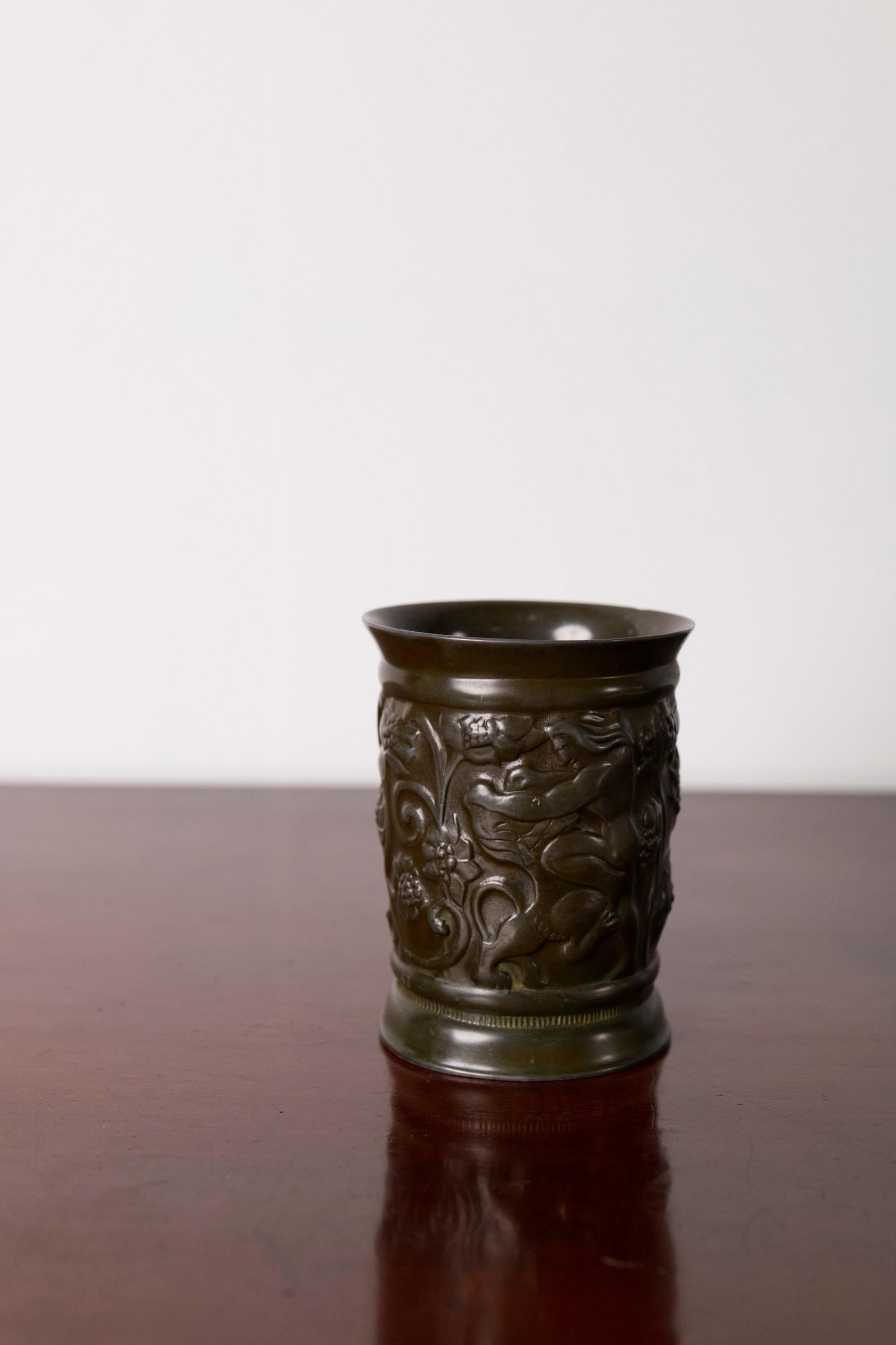 Art Deco Vase No. 159 in Disco Metal by Just Andersen – Denmark, 1930s
Featuring “Adam and Eve” Relief Motif

This rare Art Deco vase, model no. 159, was designed by Just Andersen in the 1930s and cast in his signature Disco Metal alloy—a