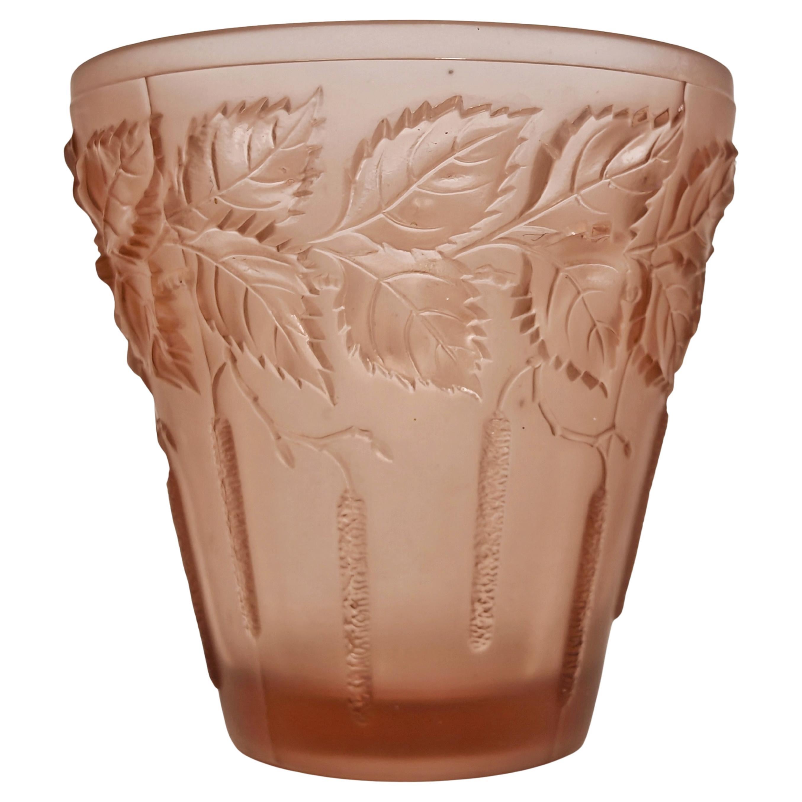 Vaso Art Deco "Birch" in vetro rosa di Josef Inwald, Repubblica Ceca 1930 in vendita