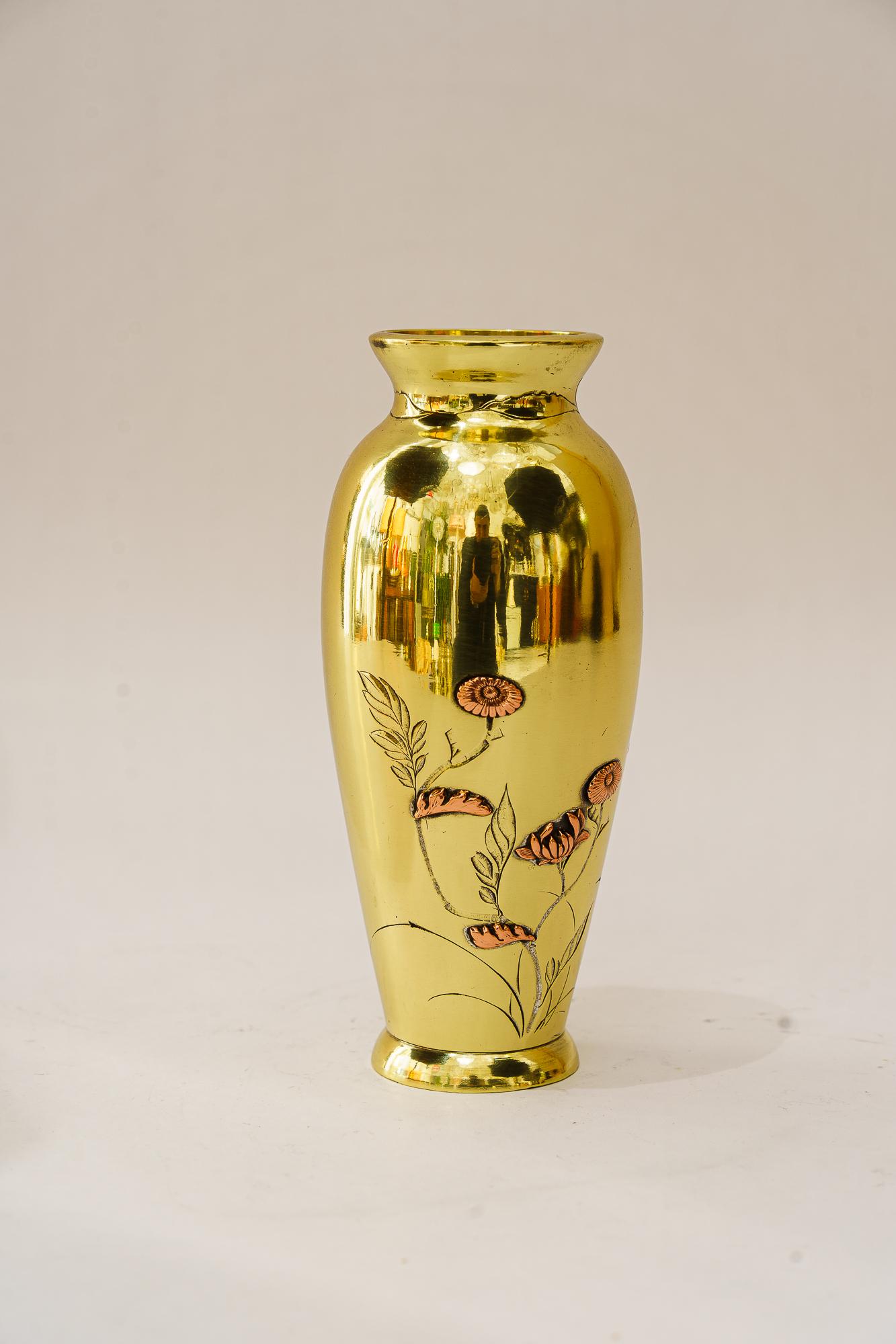 Art déco Vase Art Déco viennois conbination laiton et cuivre des années 1920 en vente
