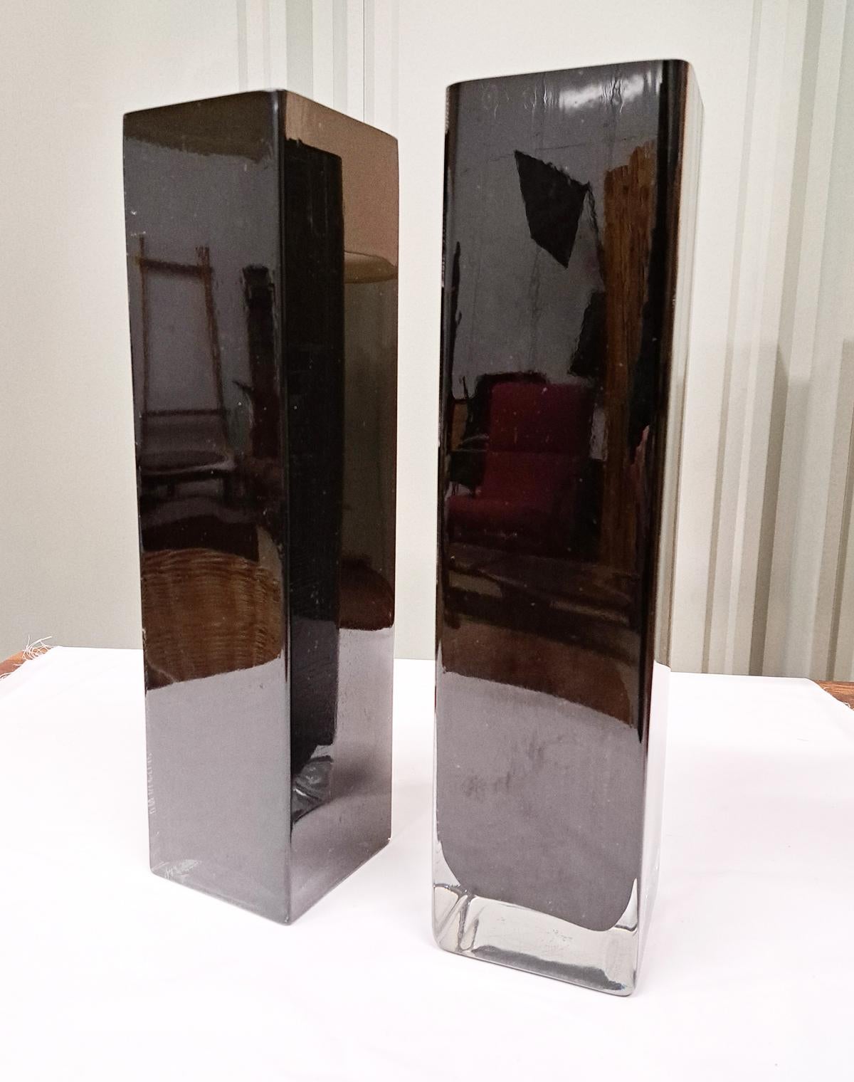 Art déco Vase Art Déco d'Anatole Riecke en verre noir années 1930 en vente