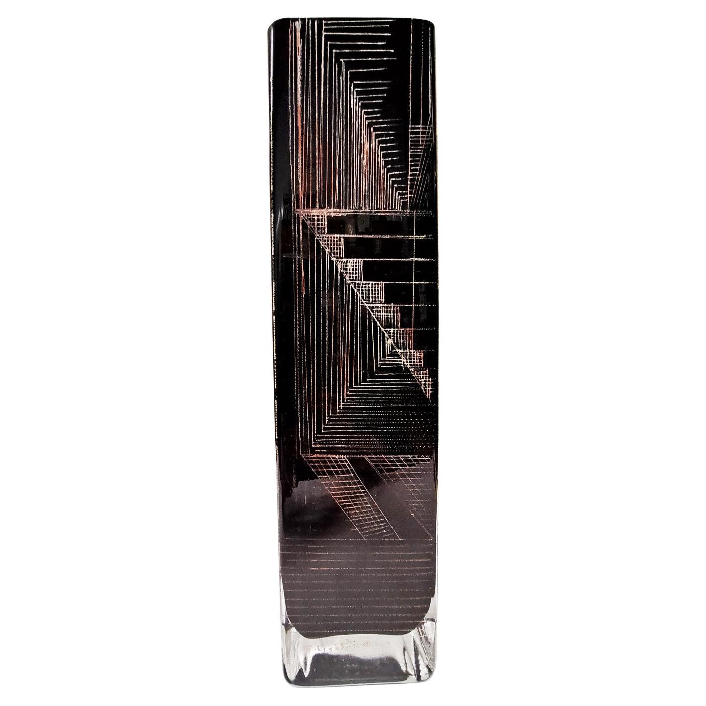 Vaso Art Deco di Anatole Riecke in vetro nero anni 
30