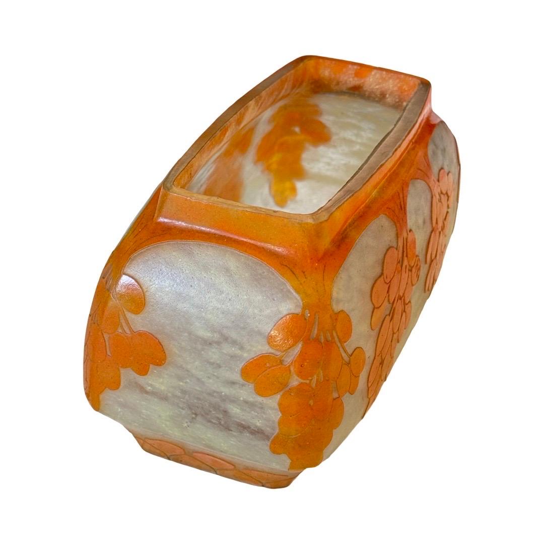 Beautiful Art Deco vase by French master glassmaker Charles Schneider (1881–1953), crafted in cameo glass using acid-etching techniques. Features a floral motif in layered glass with rich colors and elegant shape. Made in France, circa 1920s.