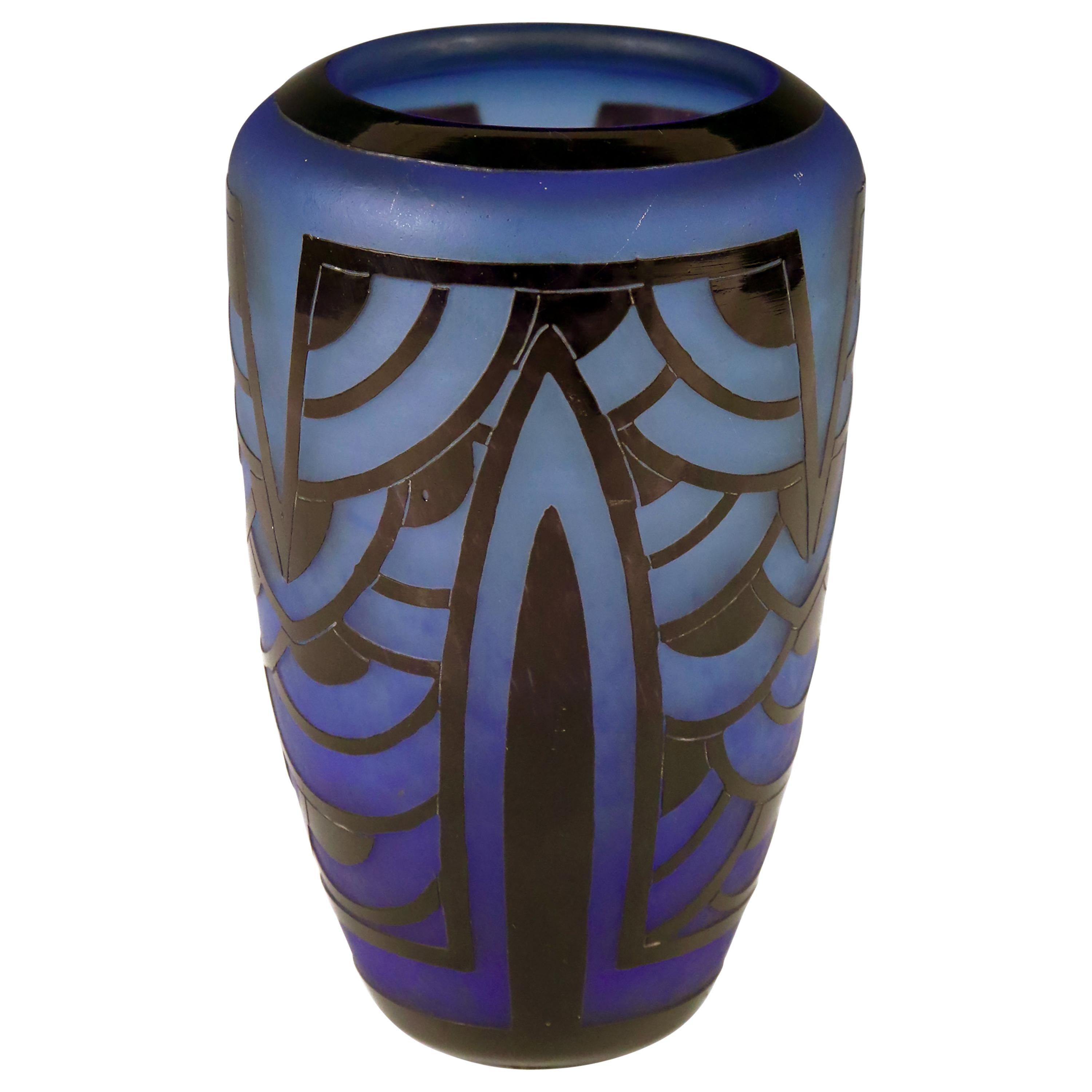 Art Deco Nénuphar Bleu Glass Vase by Le Verre Francais