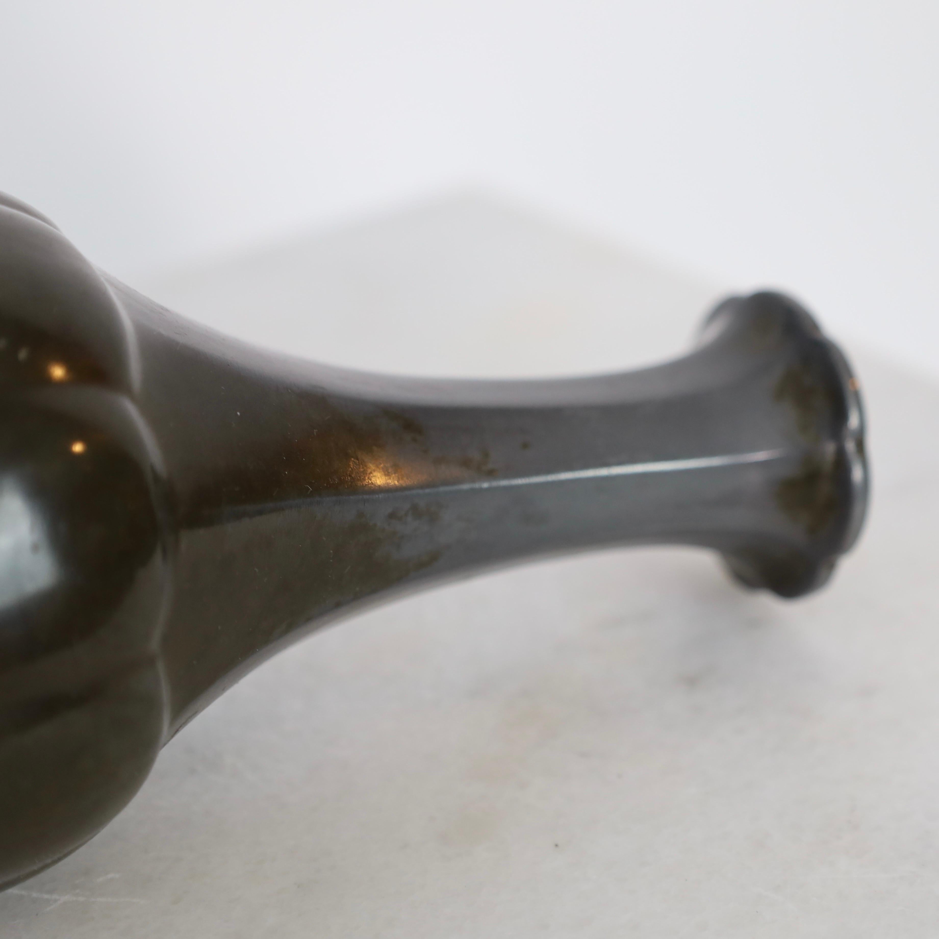 Vaso Art Deco di Ellen Schlanbusch per Just Andersen, anni '40, Danimarca in vendita 5
