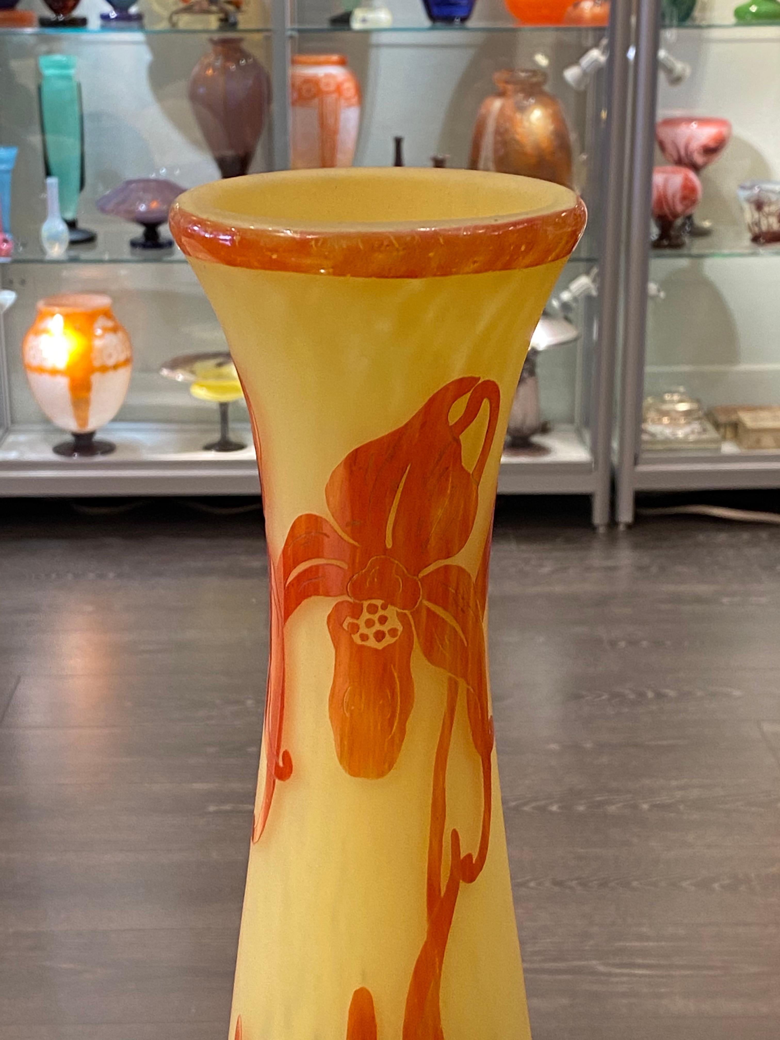 Art Deco Orchidée Glass Vase by Le Verre Francais In Good Condition For Sale In Miami, FL
