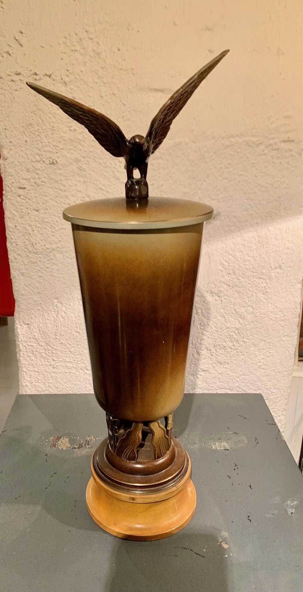 Vase Art déco d'Ystad en bronze  Métal en Suède en vente 4