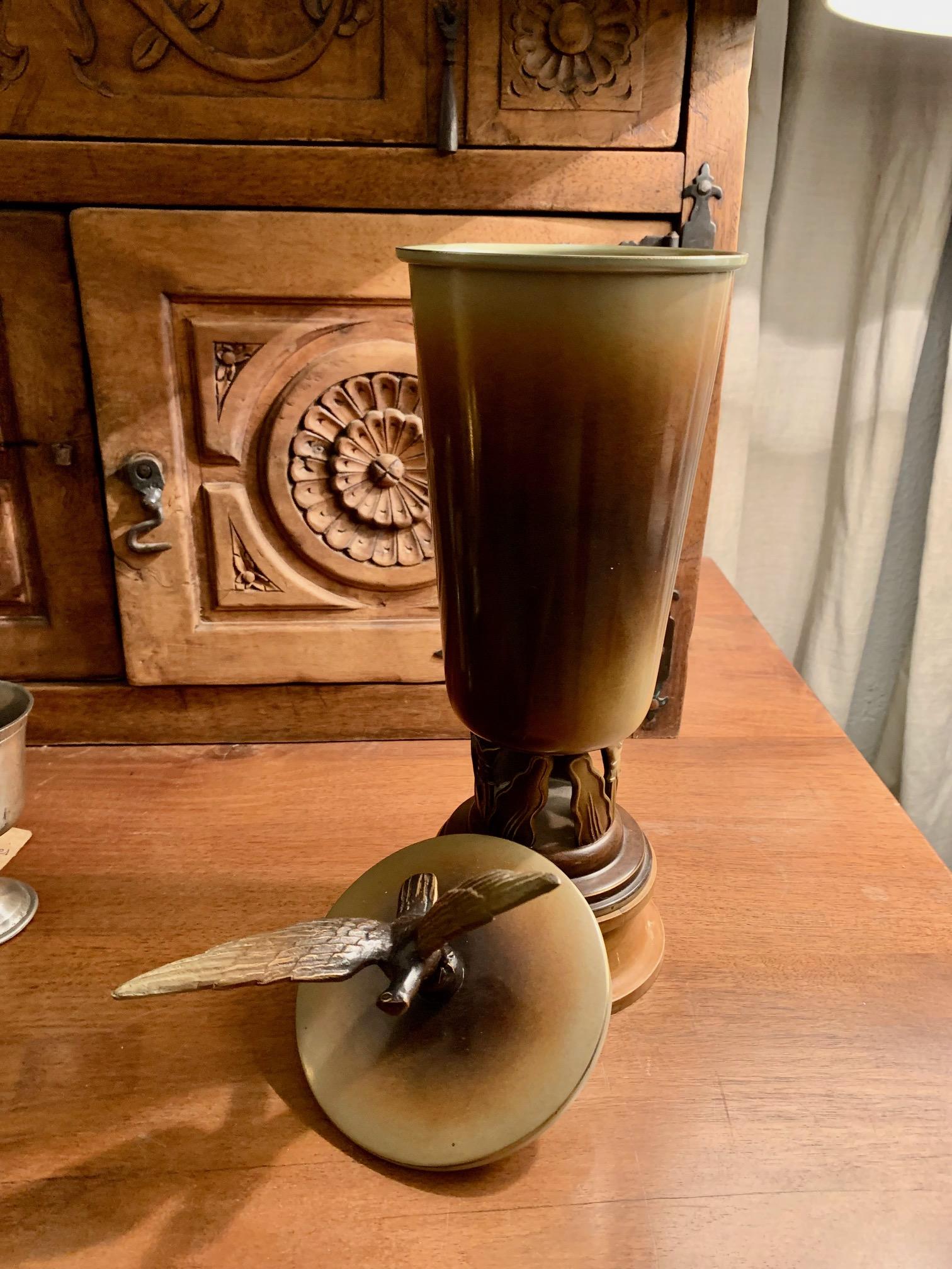 Vase Art déco d'Ystad en bronze  Métal en Suède Bon état - En vente à Madrid, ES