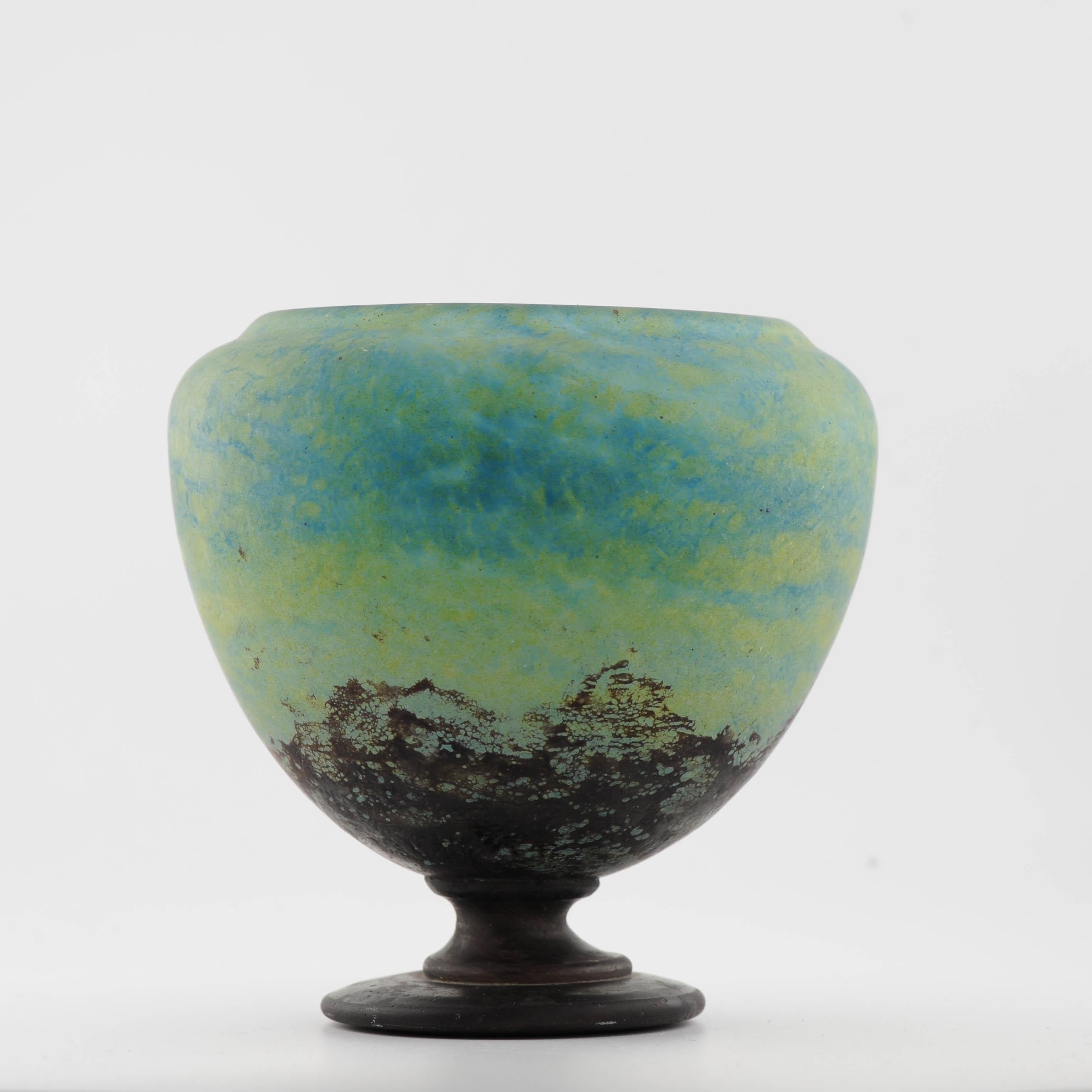 Art Deco Vase Daum Nancy Acid-Etched Glass Vase, circa 1910-1925 French Glass In Good Condition For Sale In Amsterdam, Noord Holland