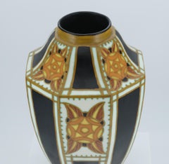 Vaso Art Déco disegnato da Charles Catteau per Boch Frères Keramis anni '30